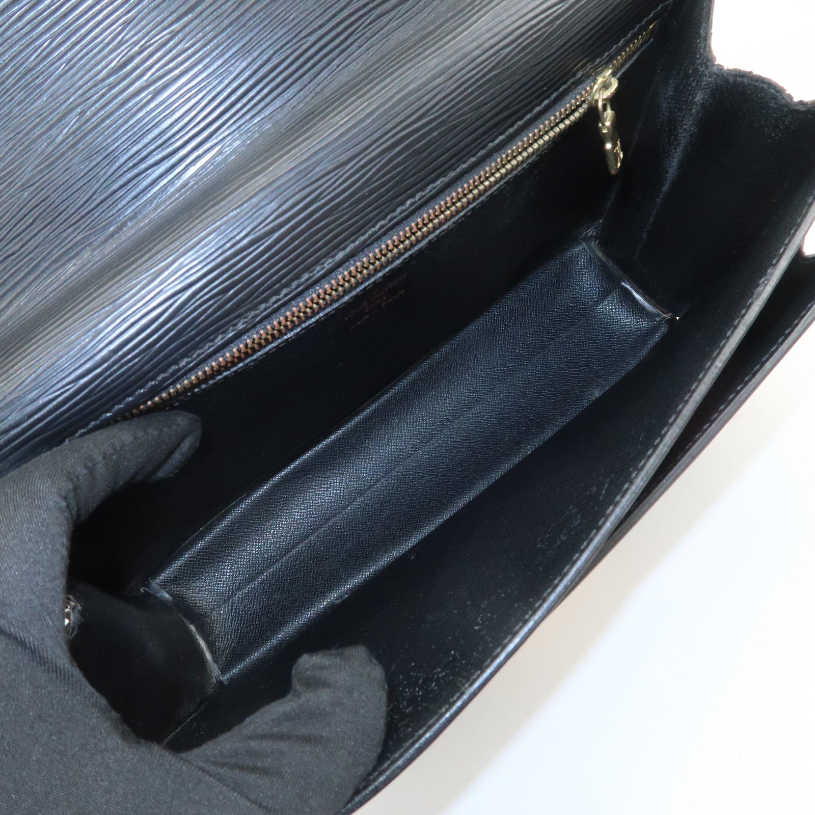 Louis Vuitton Epi Sellier Dragonne Clutch Bag Noir Black M52612