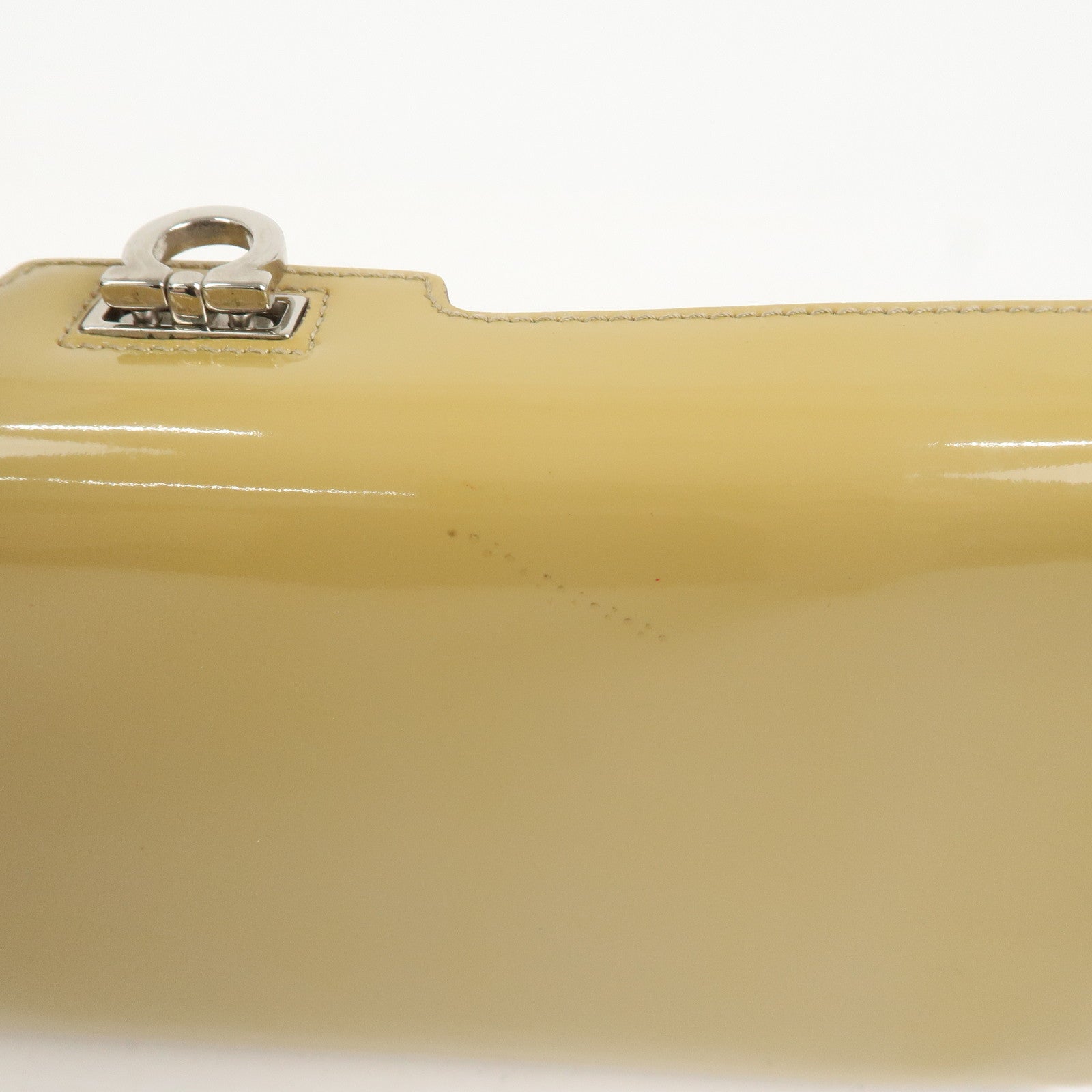 Ferragamo Gancini Patent Leather Chain Shoulder Bag Hand Bag Beige