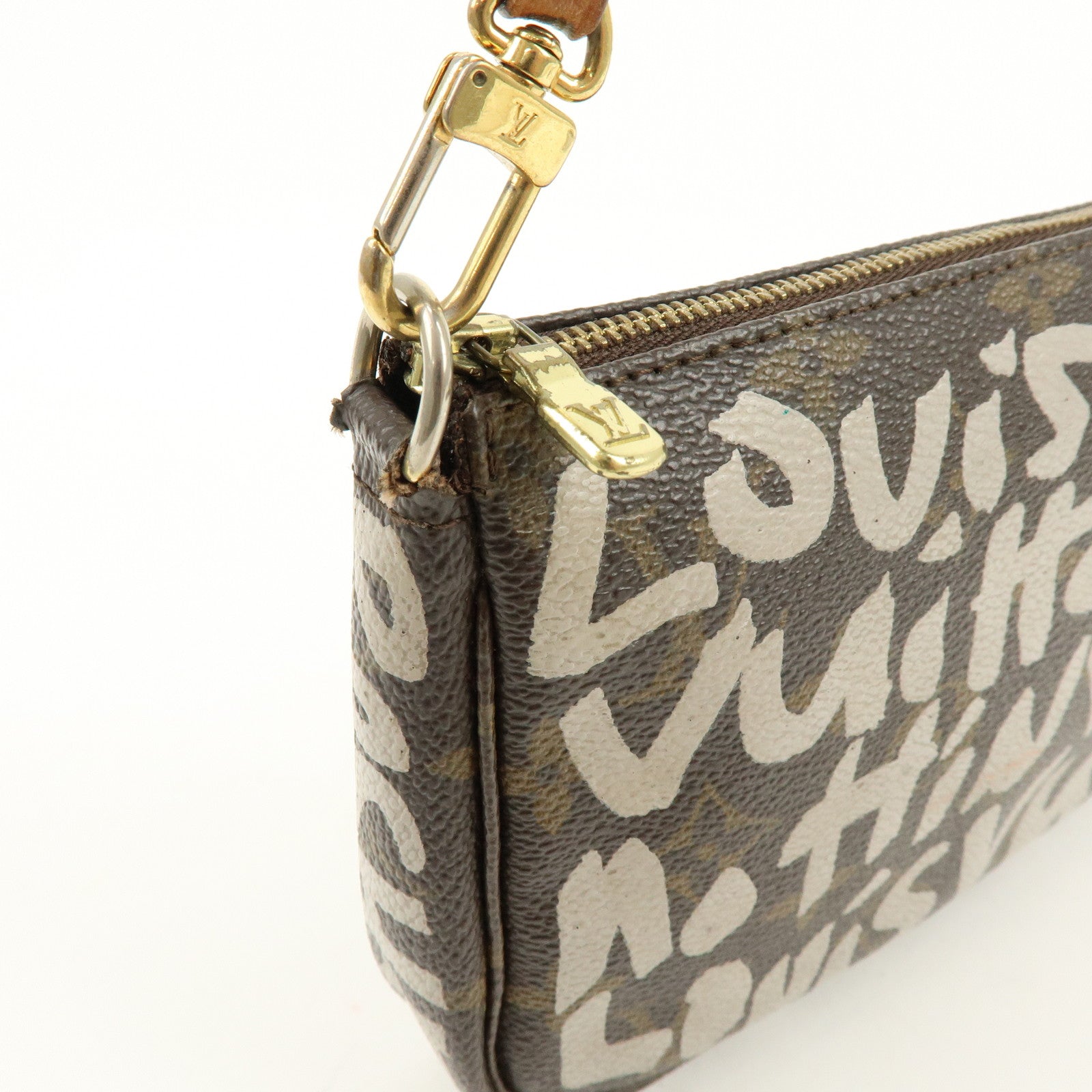 Louis Vuitton Monogram Graffiti Pochette Accessoires Pouch M92192