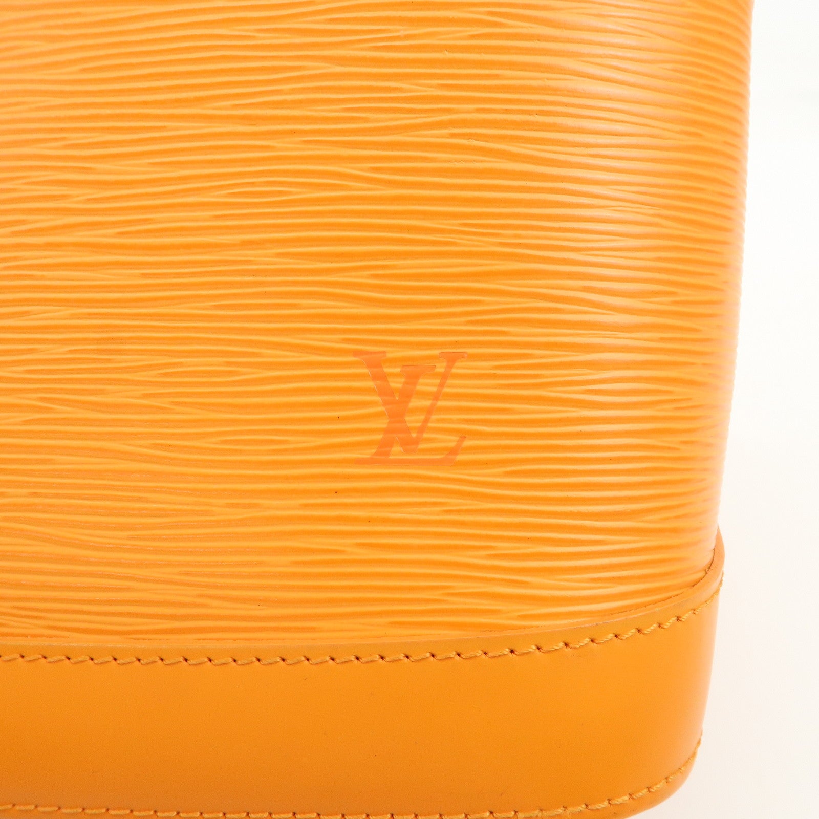 Louis Vuitton Epi Leather Alma PM Hand Bag Mandarin Orange M5124H
