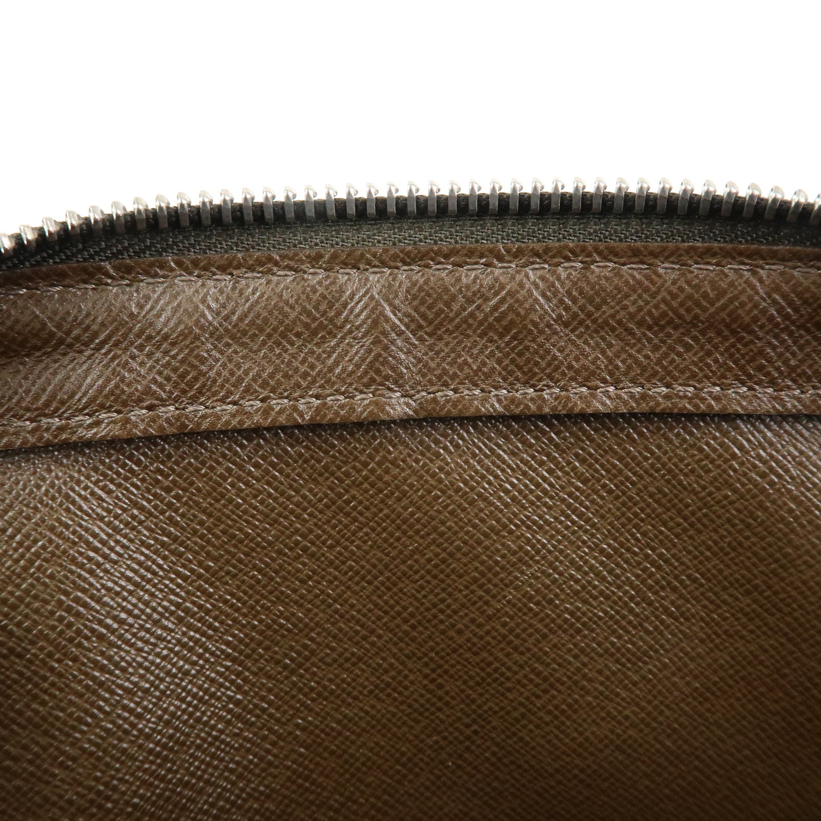 Louis Vuitton Taiga Baikal Clutch Bag Pouch Brown Grizzly M30188