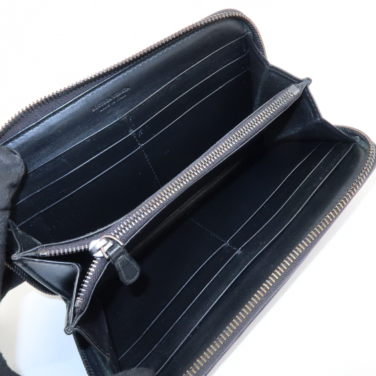 BOTTEGA VENETA Intrecciato Leather Round Zippy Wallet Black 114076 Used