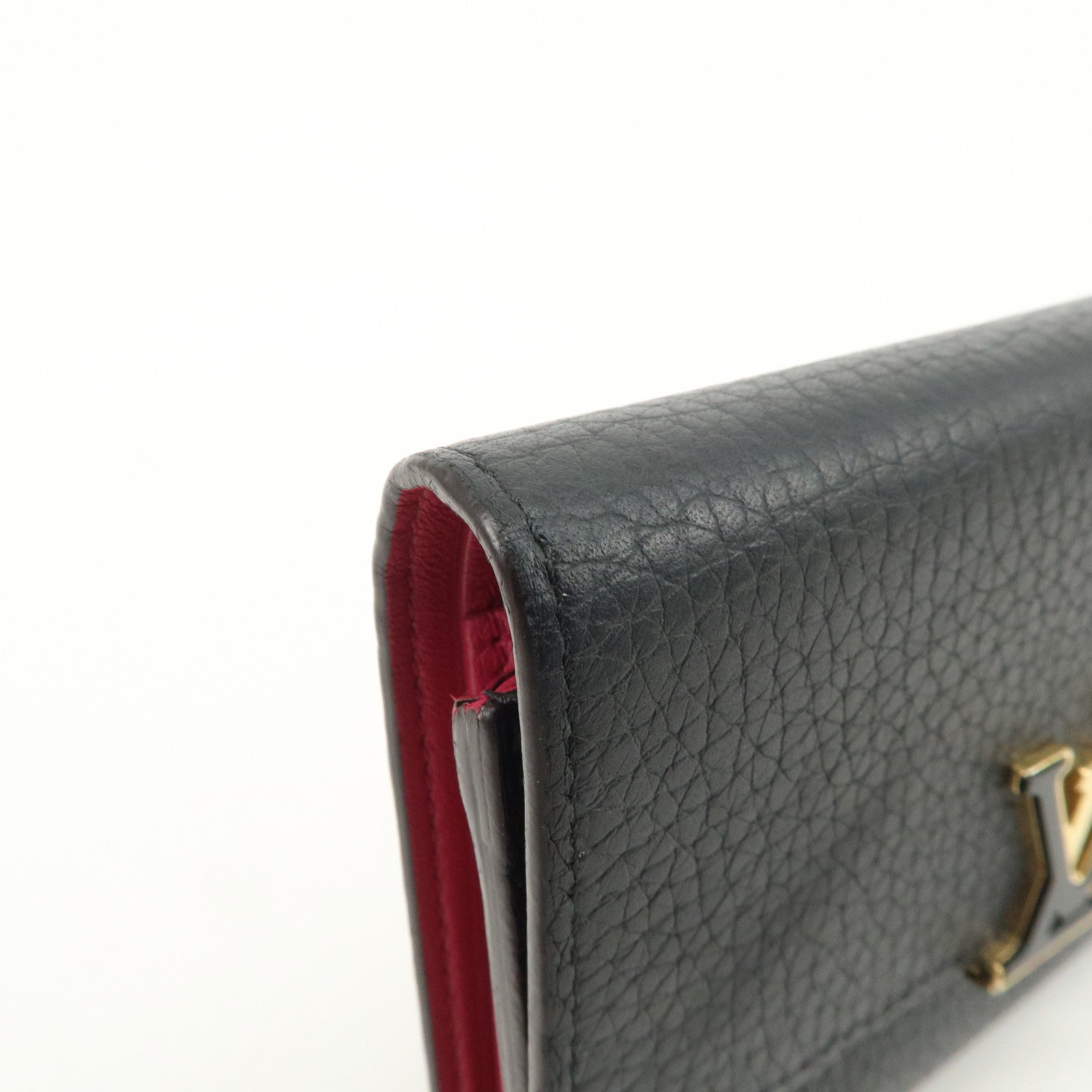 Louis Vuitton Leather Portefeuille Capucines Compact Wallet M62157