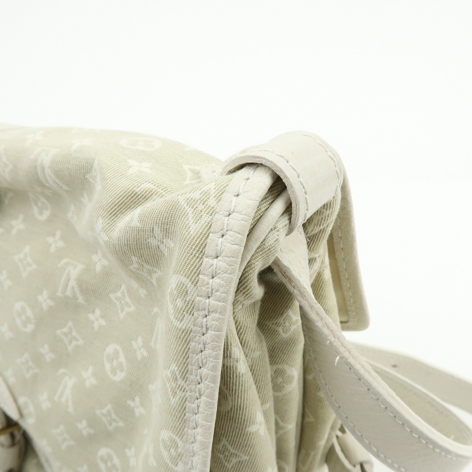 Louis Vuitton Monogram Mini Lin Saumur 30 Shoulder Bag Dune M95314
