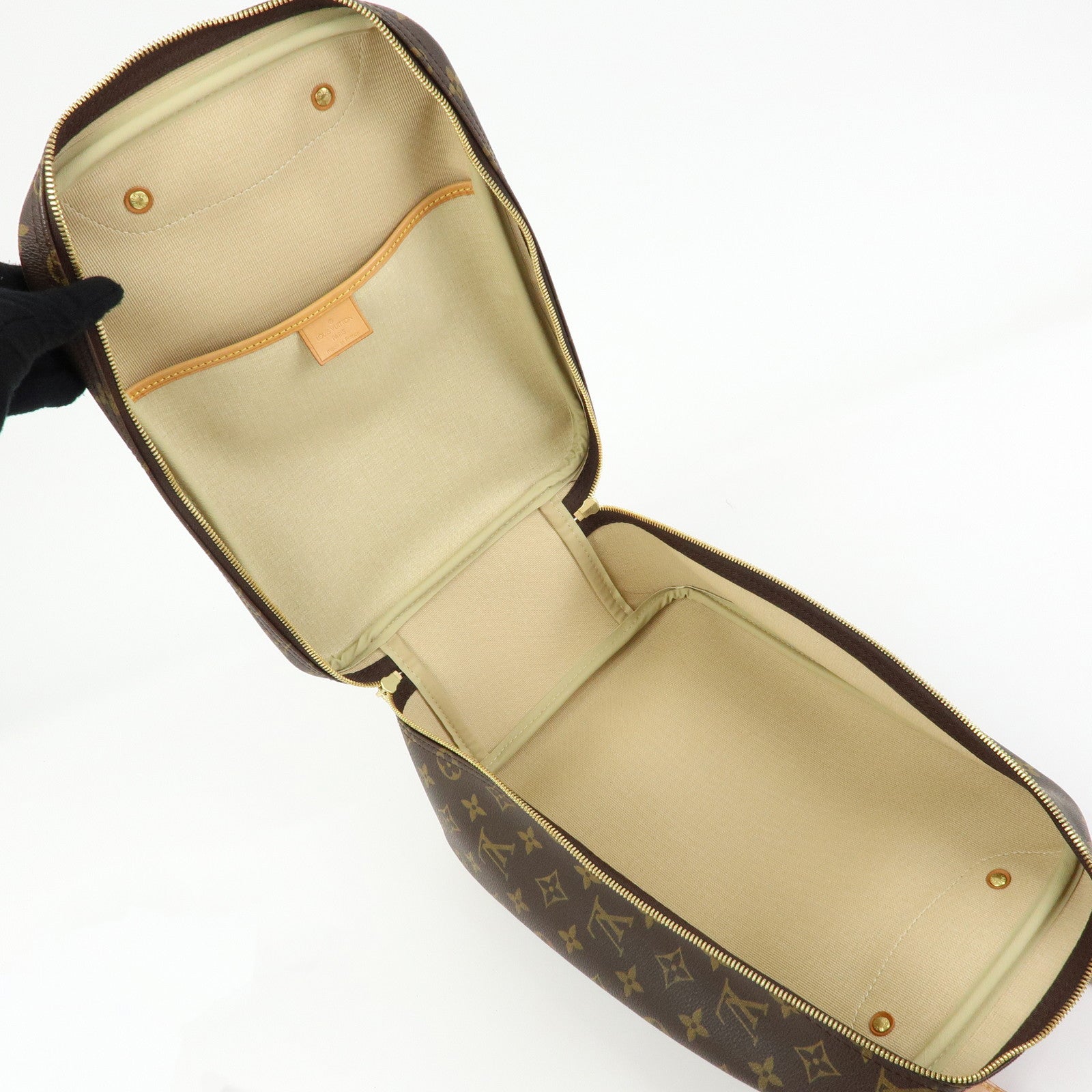 Louis Vuitton Monogram Excursion Shoes Case Hand Bag M41450