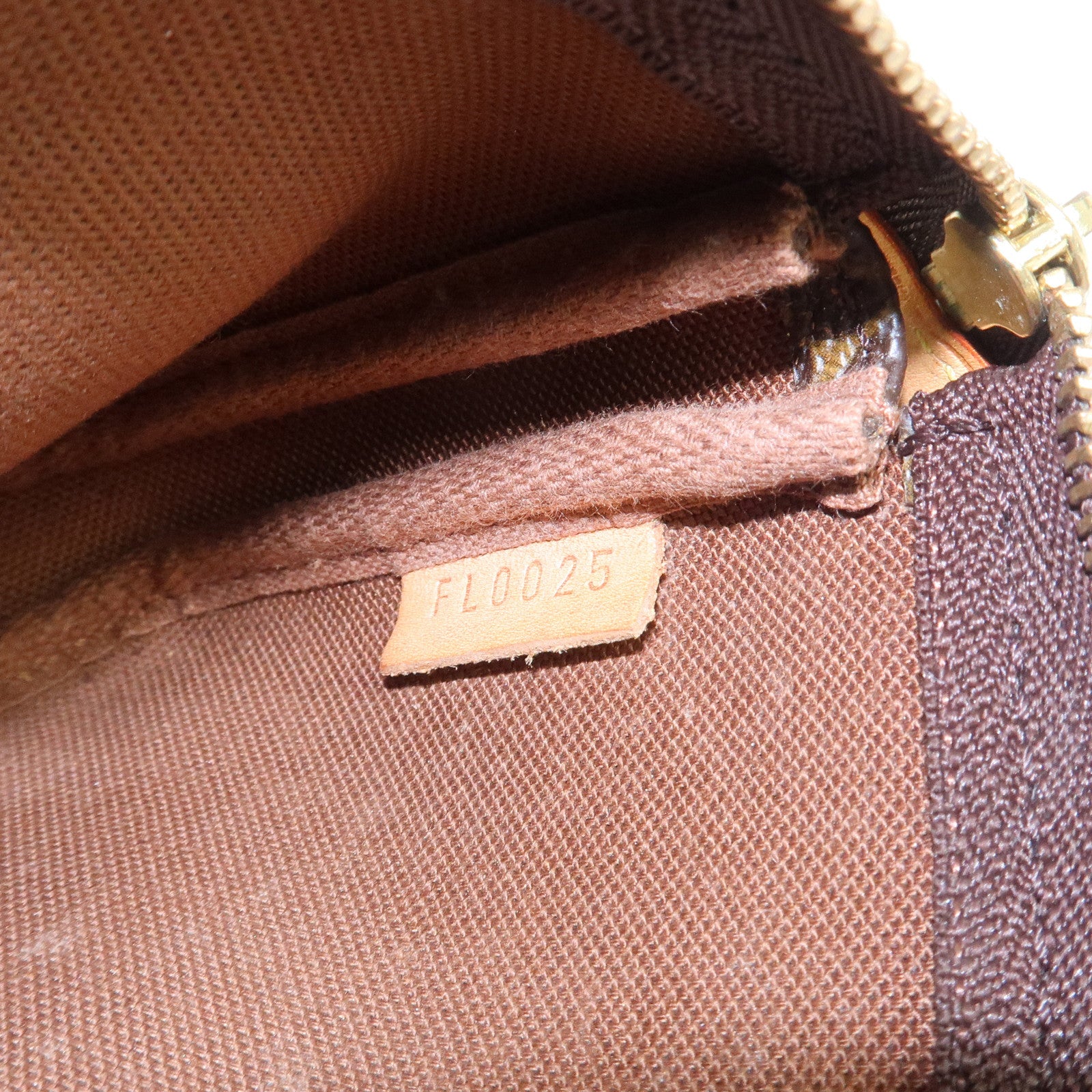 Louis Vuitton Monogram Mini Pochette Accessoires Hand Bag M58009