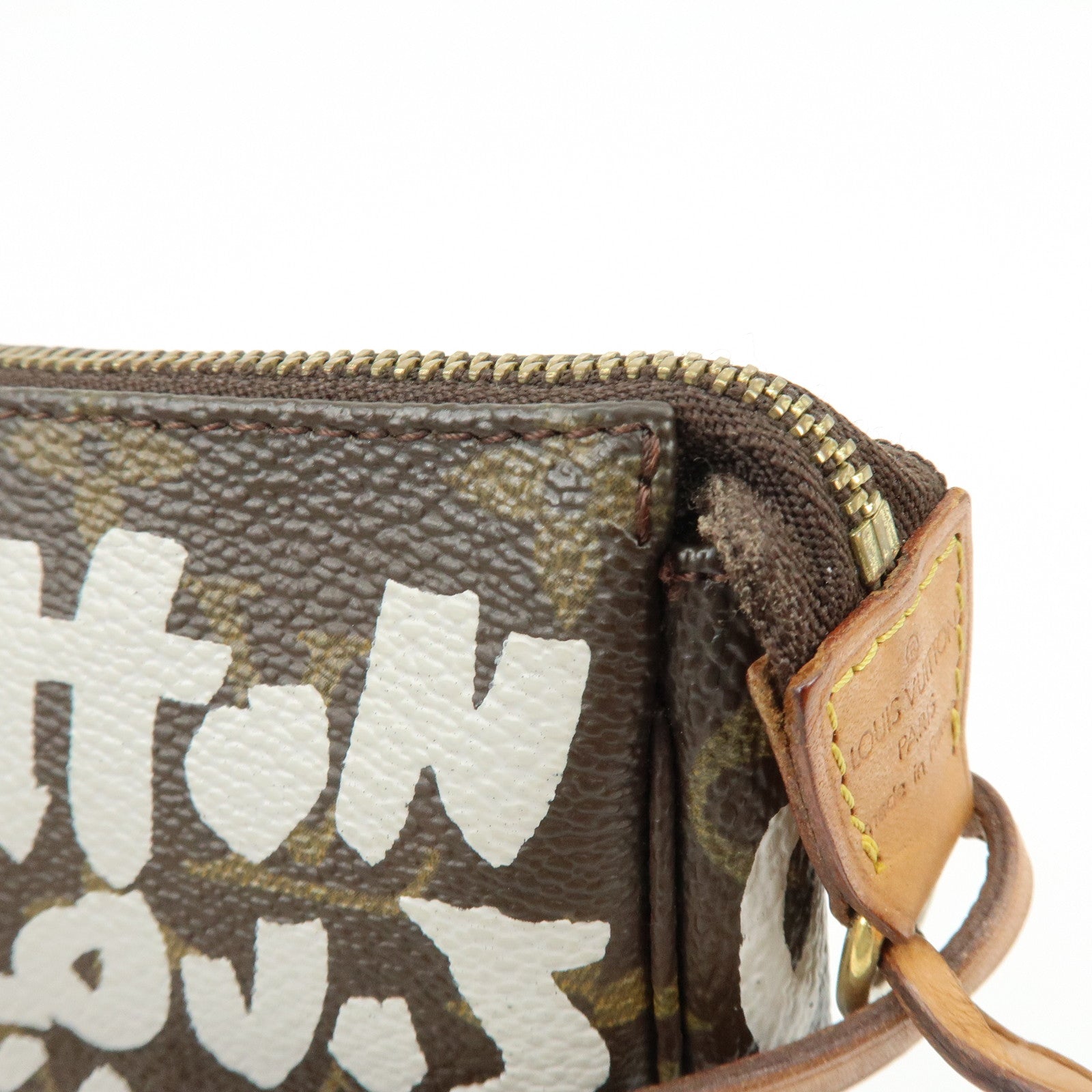 Louis Vuitton Monogram Graffiti Pochette Accessoires Pouch M92192