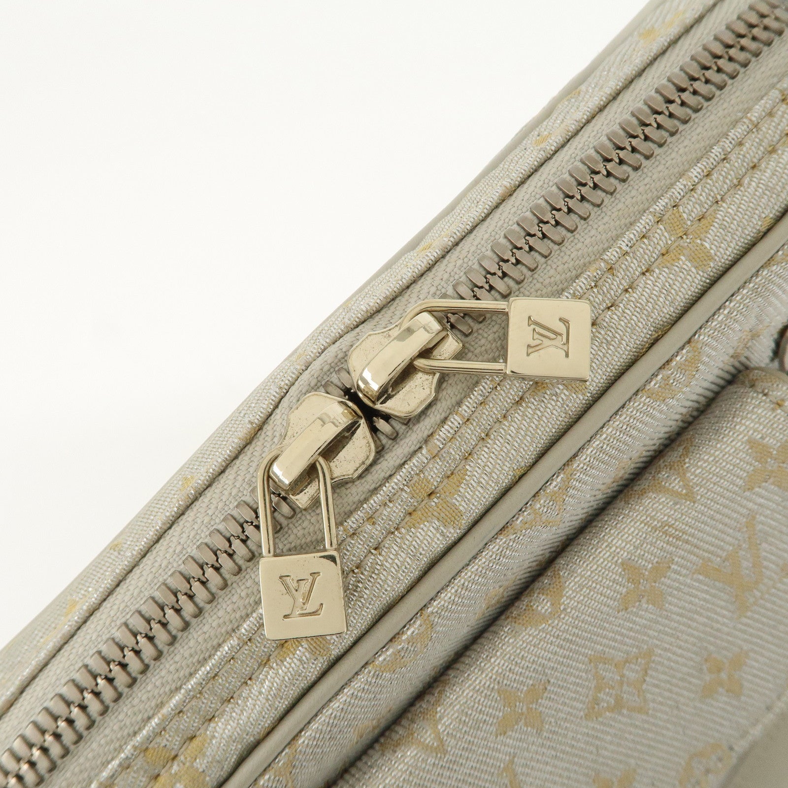 Louis Vuitton Monogram Shine Mackenna Chain Shoulder Bag M92362