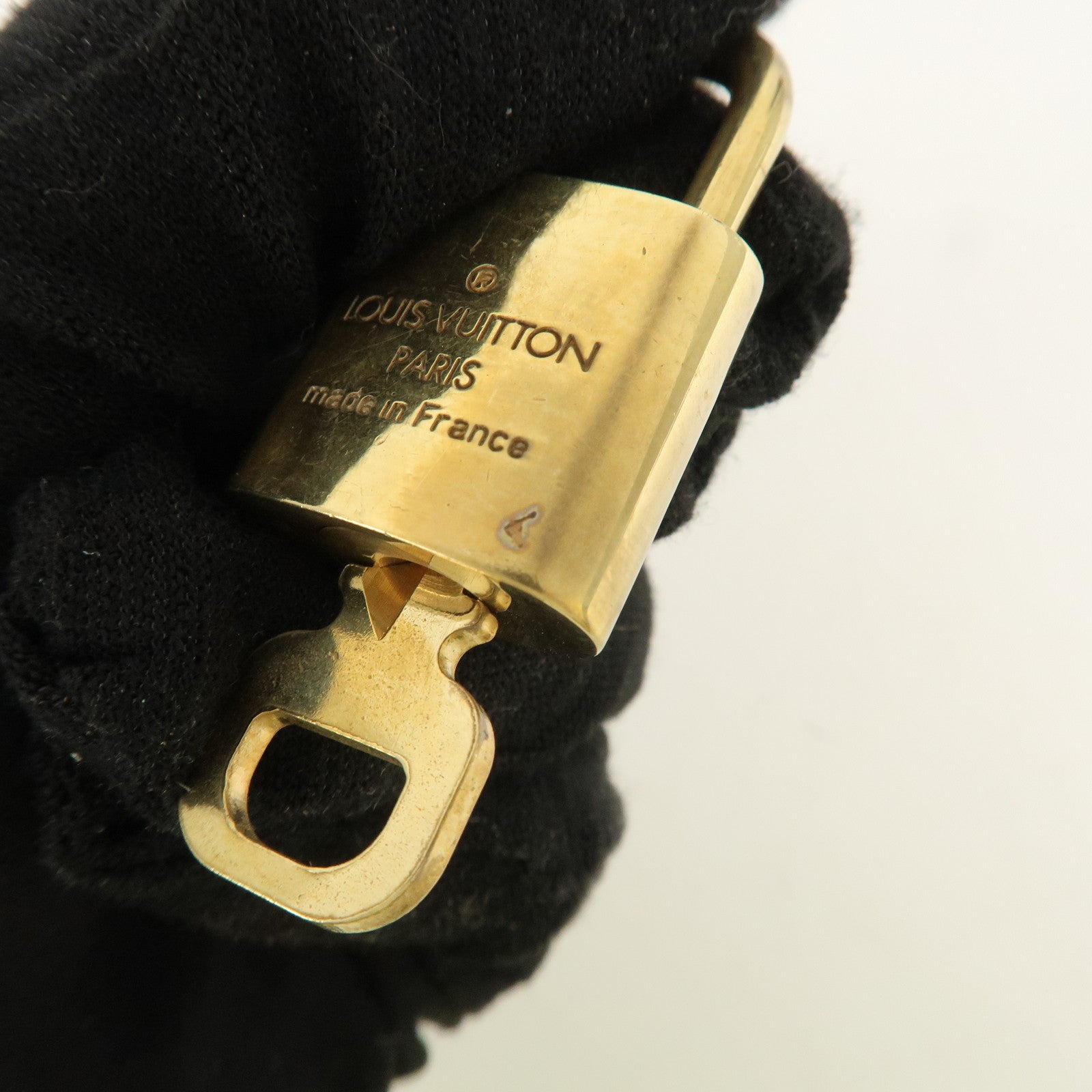 Louis Vuitton Set of 10 Lock & Key Cadena Key Lock Metal Gold Used