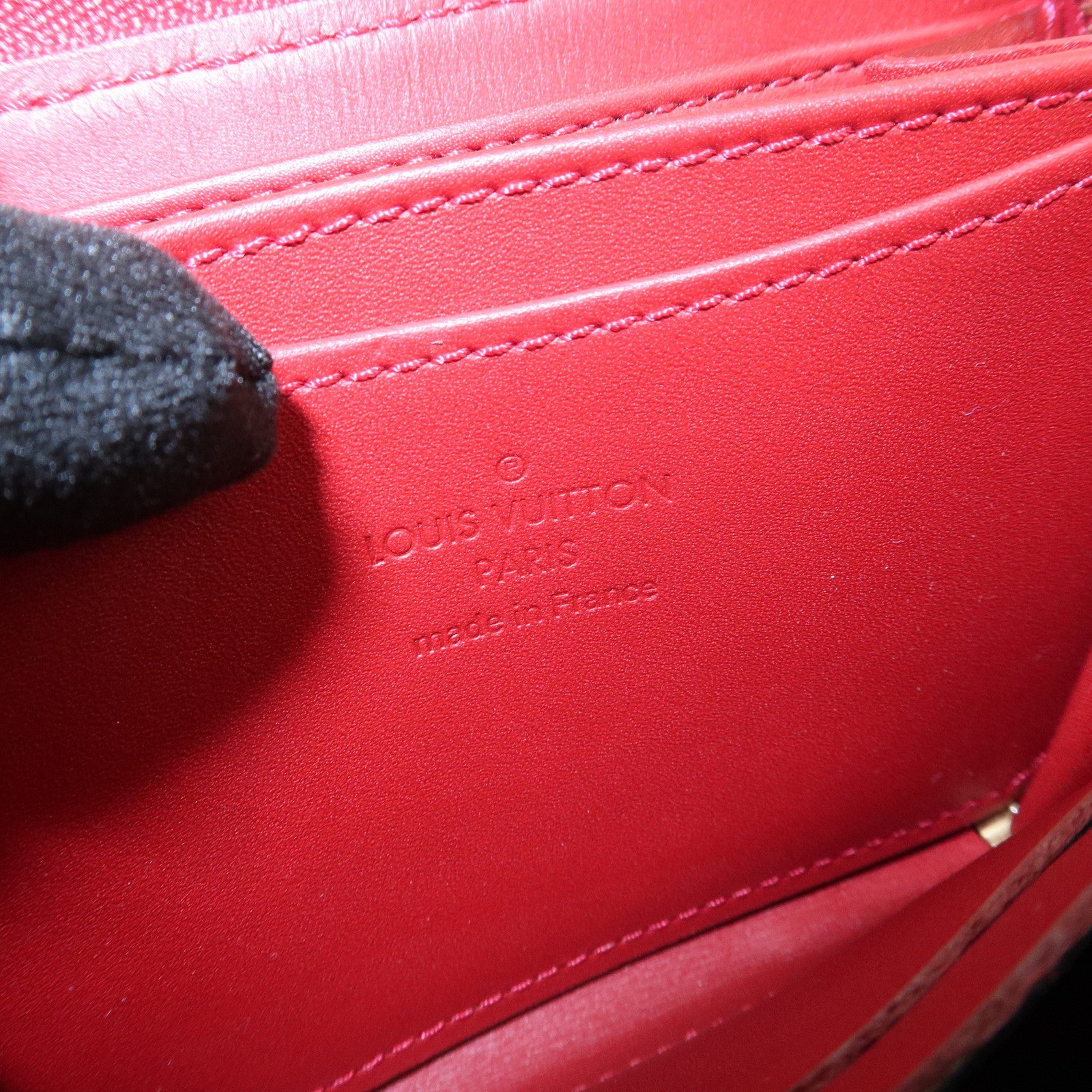 Louis Vuitton Monogram Vernis Zippy Coin Purse Pomme d'Amour M93608