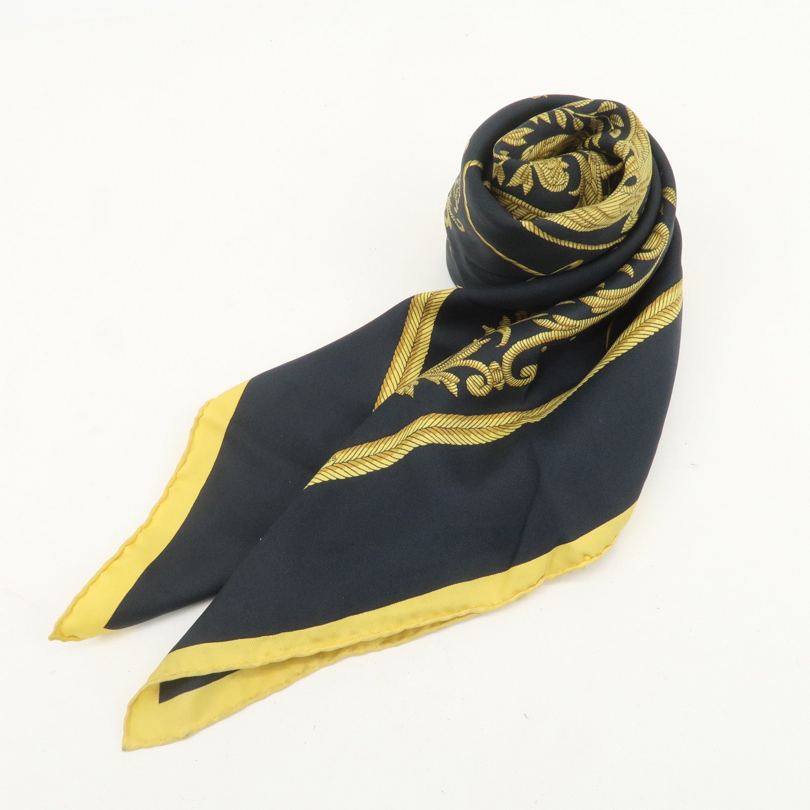 HERMES Carre 90 Silk 100% LES ARMES DE PARIS Scarf Black Gold