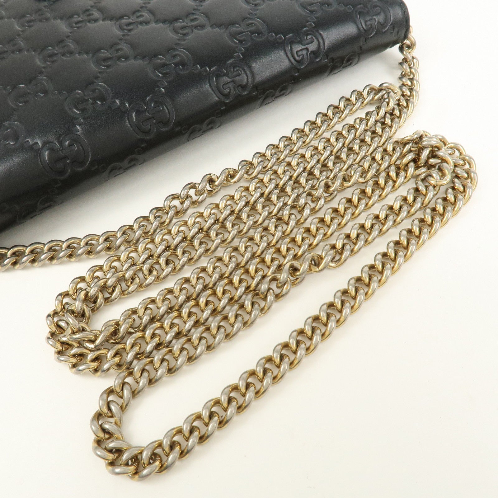 GUCCI Interlocking G Guccissima Leather Chain Shoulder Wallet Black