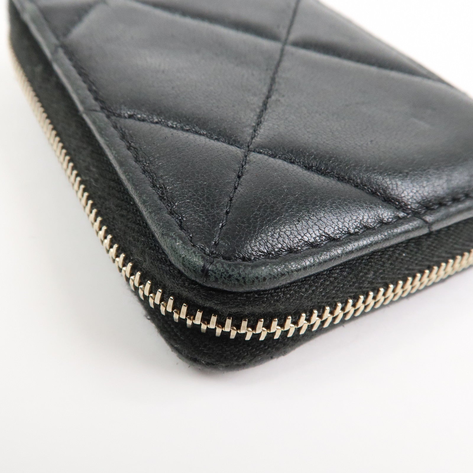 CHANEL Chanel 19 Lamb Skin Round Zippy Coin Case Black AP2701