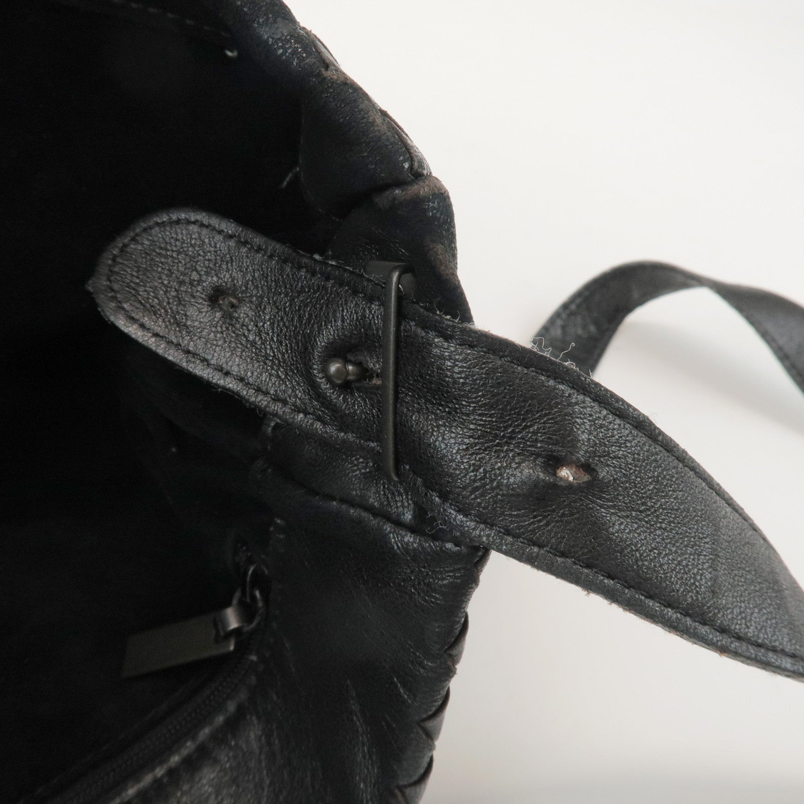 BOTTEGA VENETA Intrecciato Leather Shoulder Bag Black 105001