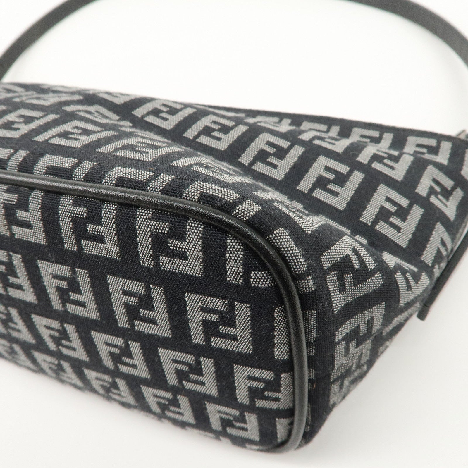 FENDI Zucchino Canvas Leather Shoulder Bag Black 266360 Used