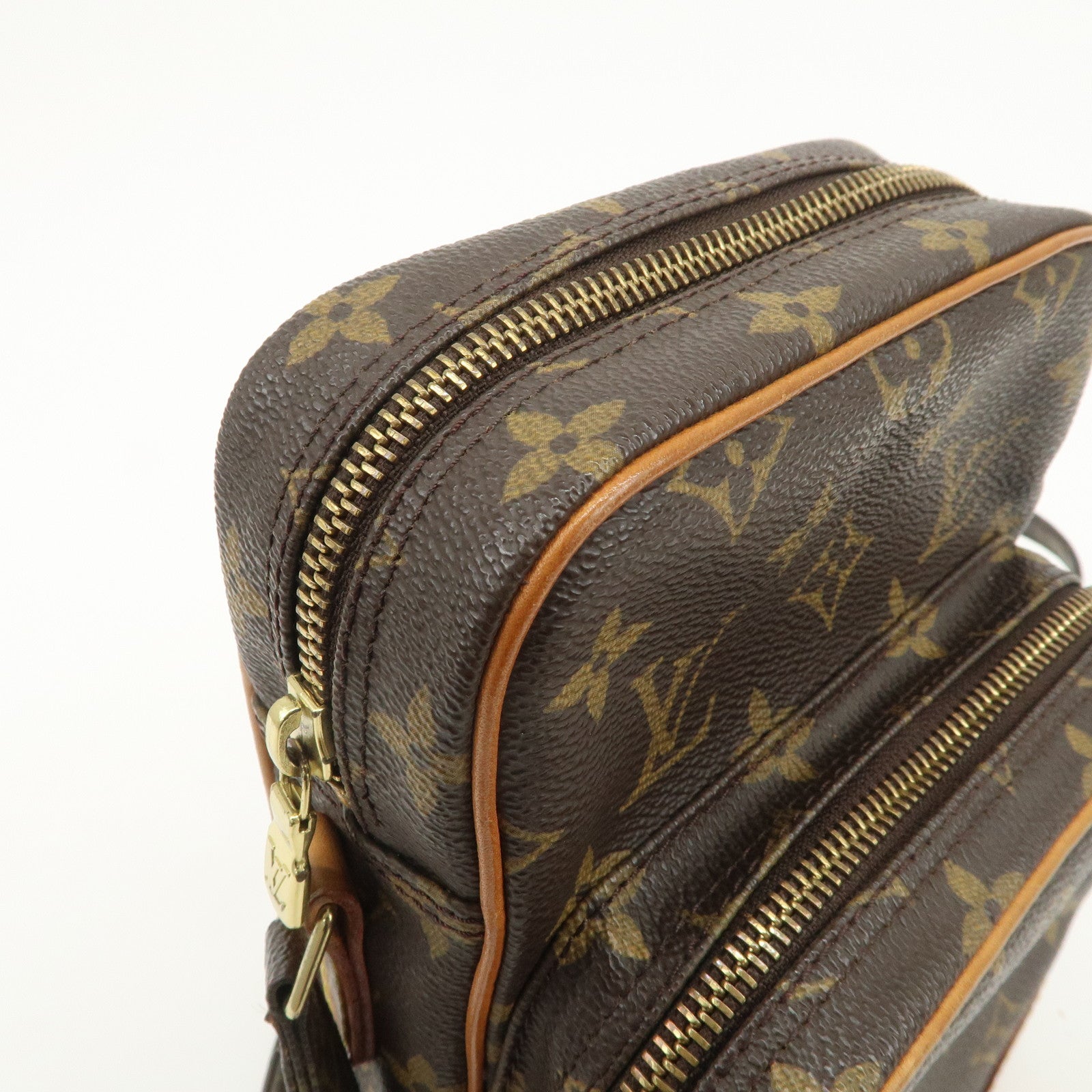 Louis Vuitton Monogram Amazone Shoulder Bag Crossbody Bag M45236