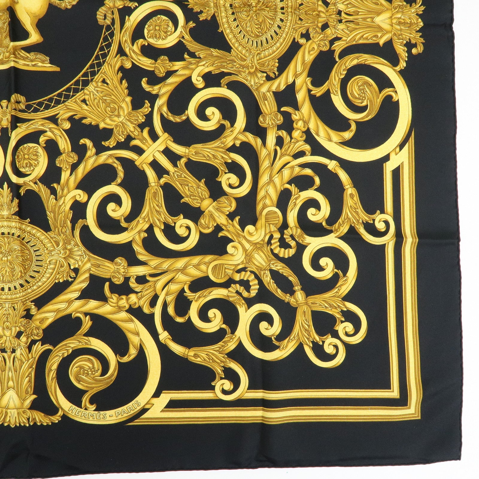 HERMES Carre 90 Silk 100% Scarf LES TUILERIES Black Gold