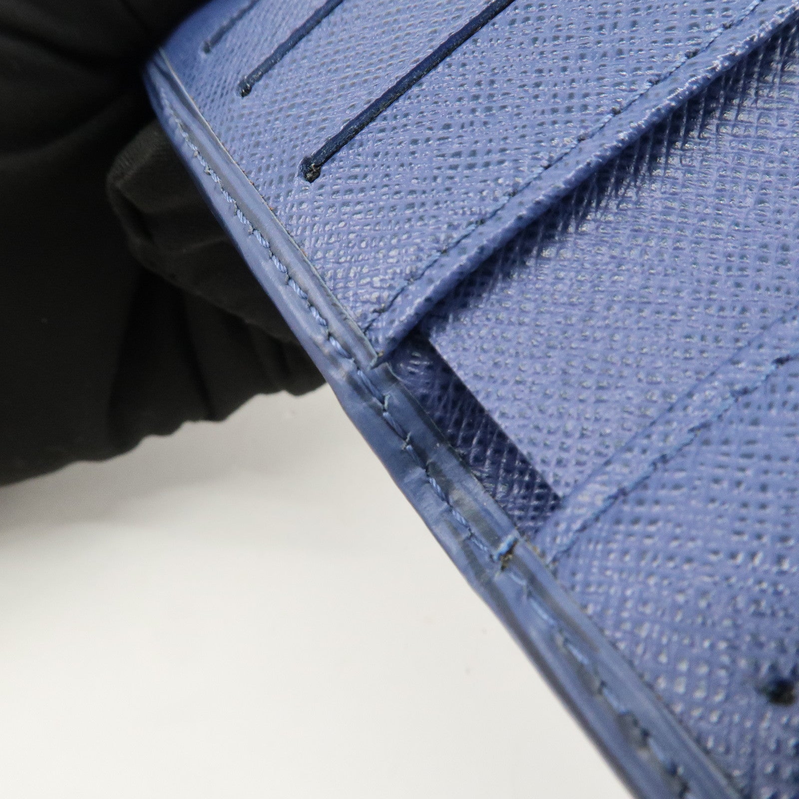 Louis Vuitton Epi Porte Billet 6 Cult Credit Card Case M6331G