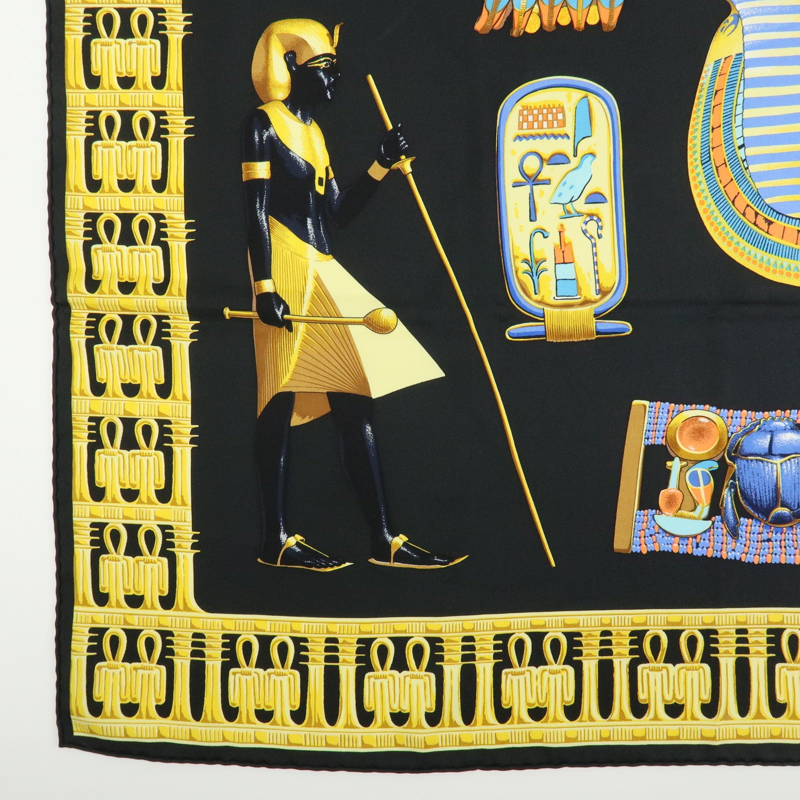 HERMES Carre 90 Silk 100% TUTANKHAMUN Scarf Gold Black