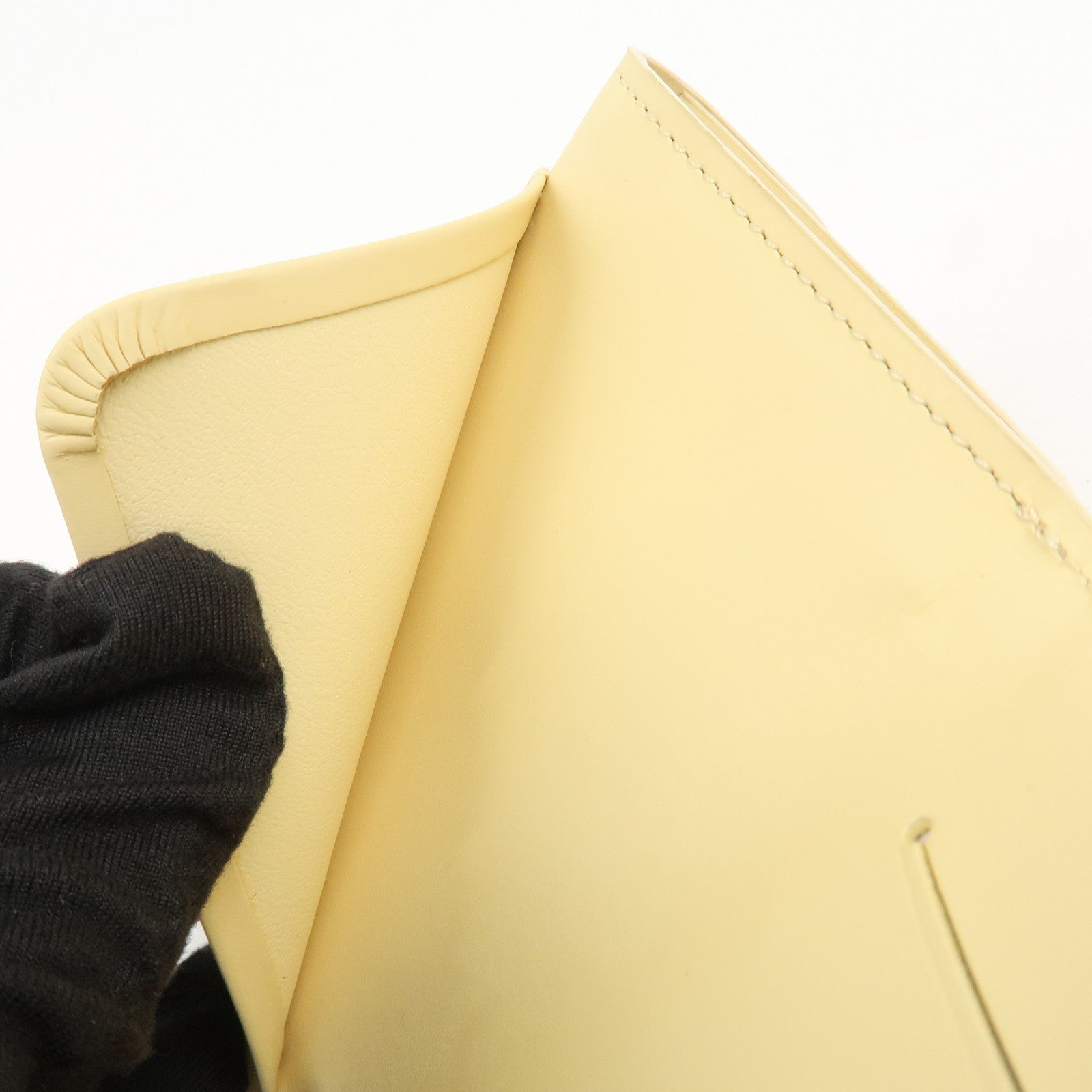 Louis Vuitton Epi Portefeuille Elastic Coin Purse Vanilla M6346A