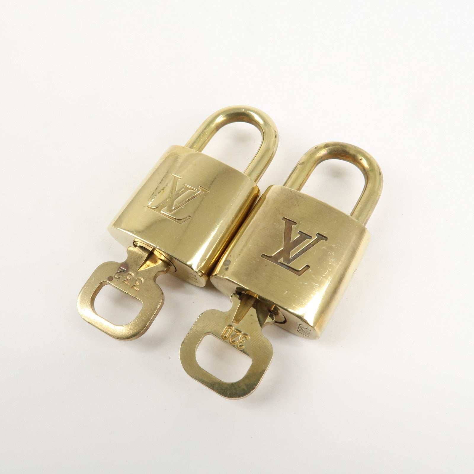 Louis Vuitton Set of 10 Lock & Key Cadena Key Lock Metal Gold Used