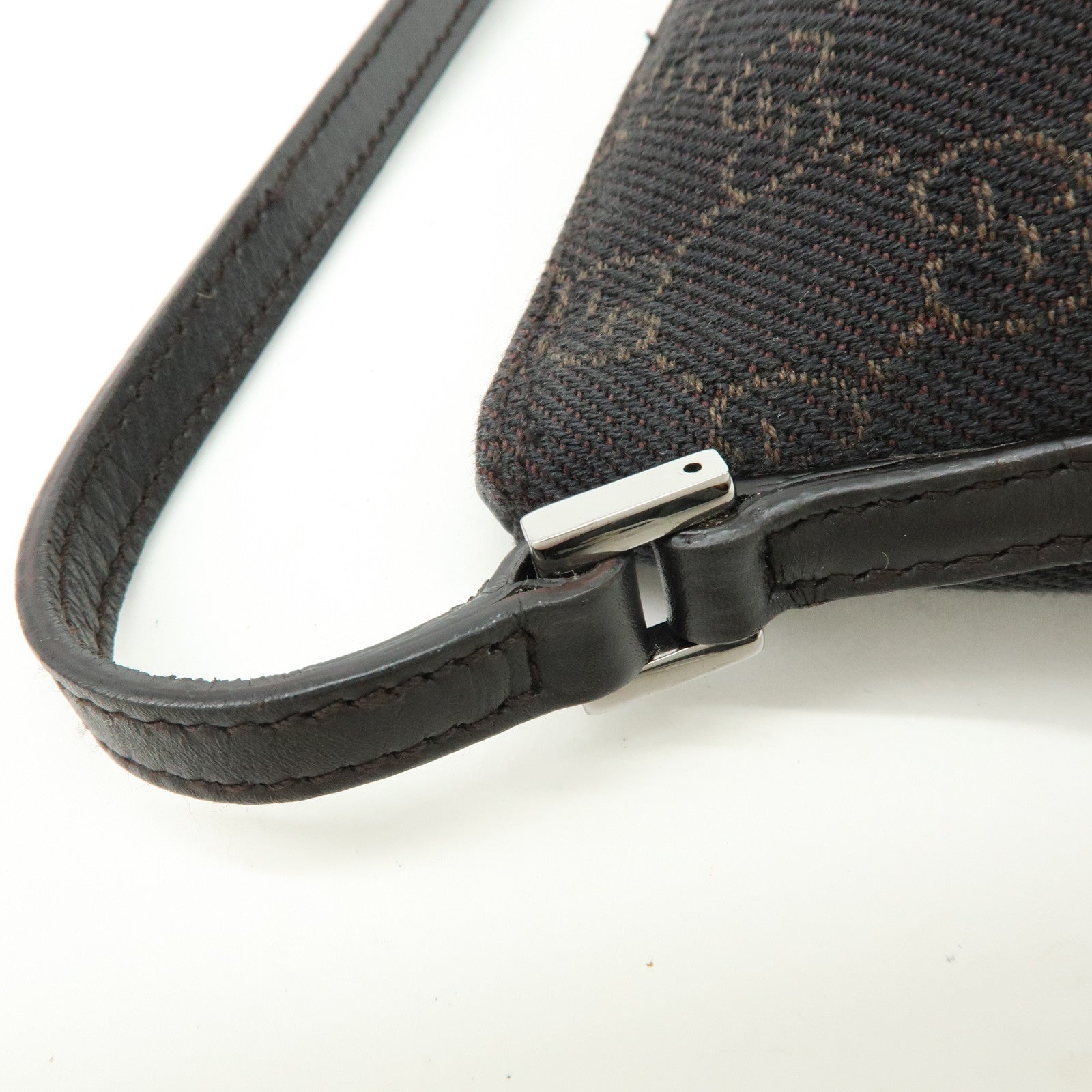 GUCCI Boat Bag GG Canvas Accessory Pouch Hand Bag Brown 07198