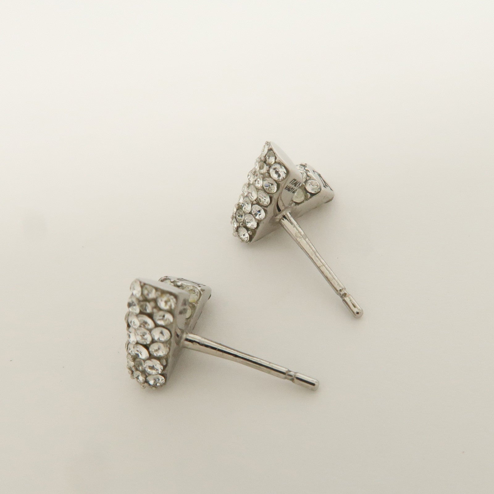 Louis Vuitton Essential V Strass Metal Earrings Silver M67316