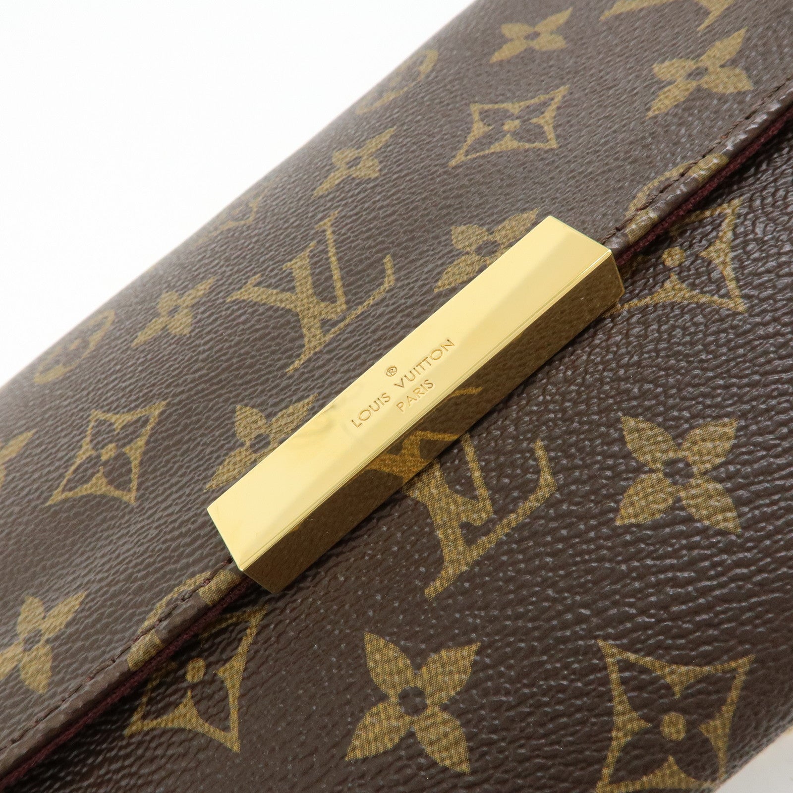 Louis Vuitton Monogram Favorite MM Shoulder Bag Brown M40718