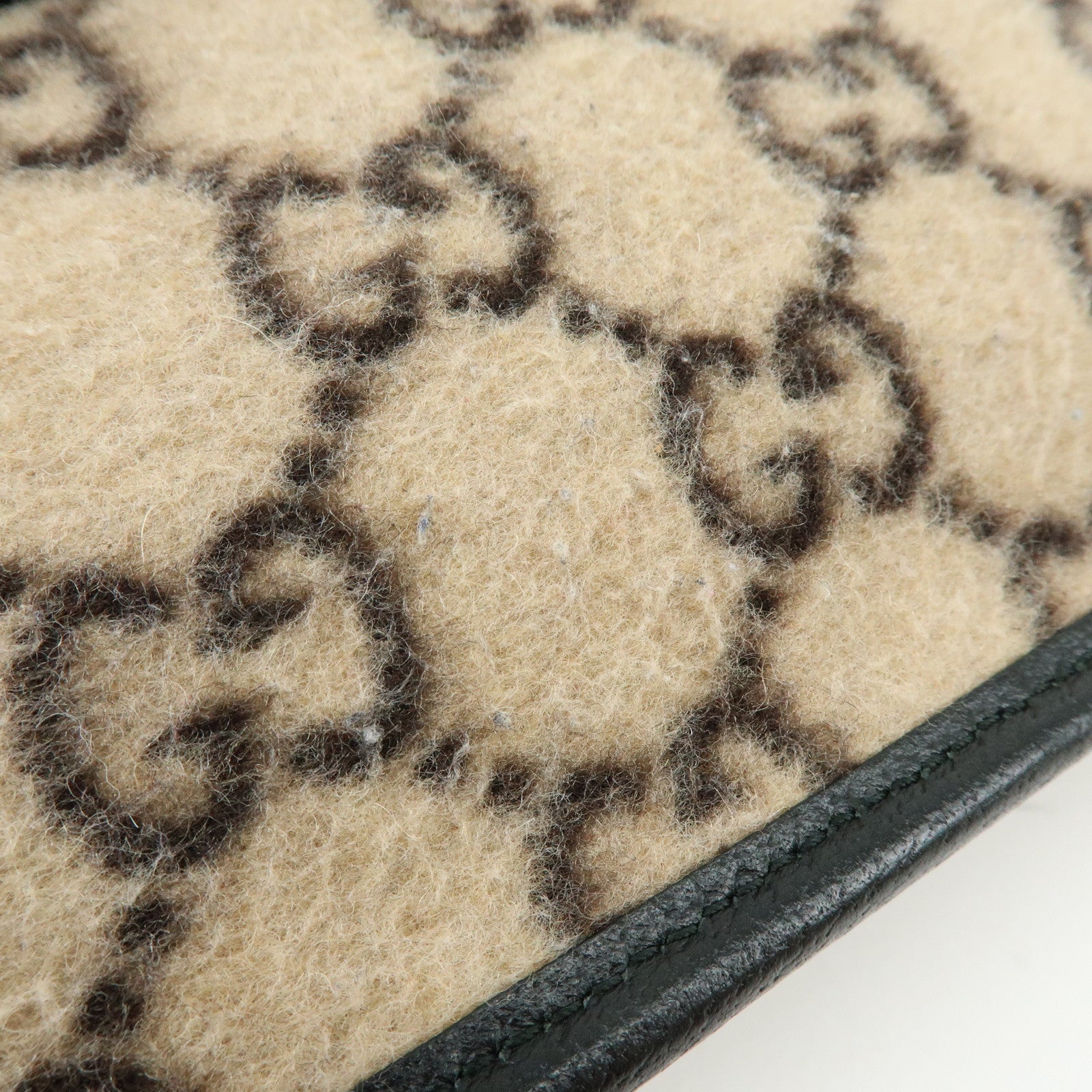 GUCCI GG Wool Leather Waist Pouch Body Bag Beige Black 598181