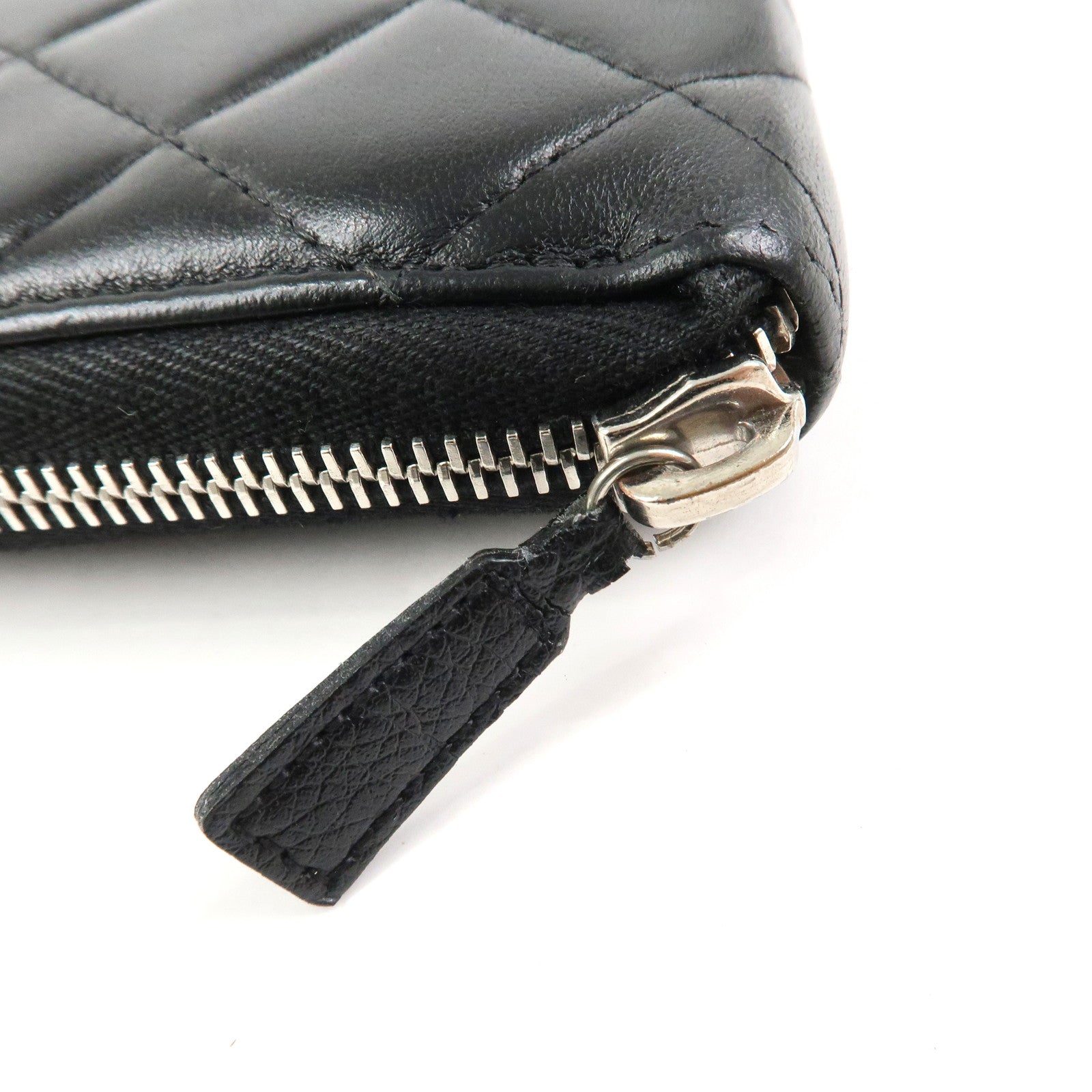 CHANEL Matelasse Lamb skin Leather Round Zippy Wallet Black Silver