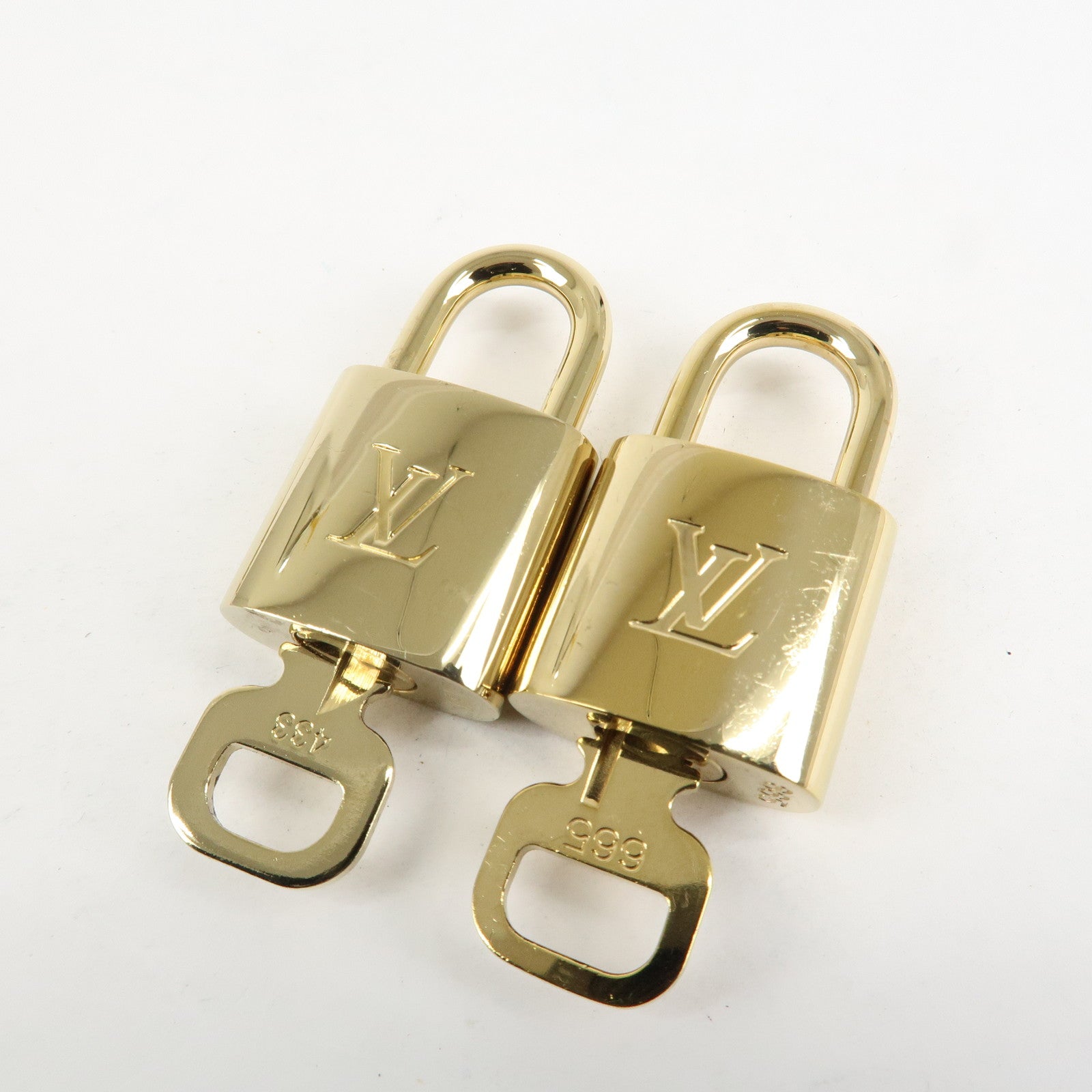 Louis Vuitton Set of 10 Lock & Key Cadena Key Lock Metal Gold