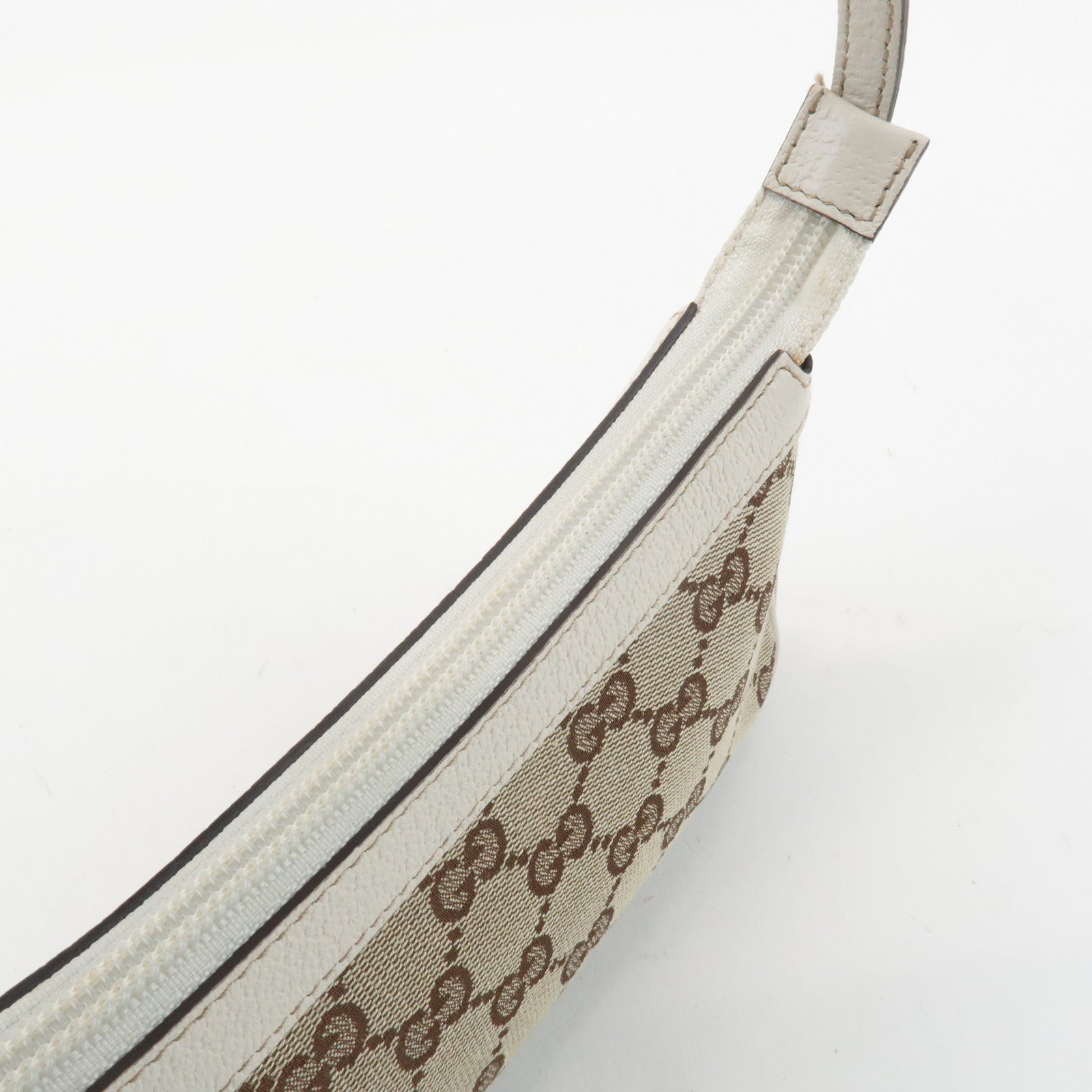 GUCCI GG Canvas Leather Accessory Pouch Hand Bag Beige Ivory 154432 Used