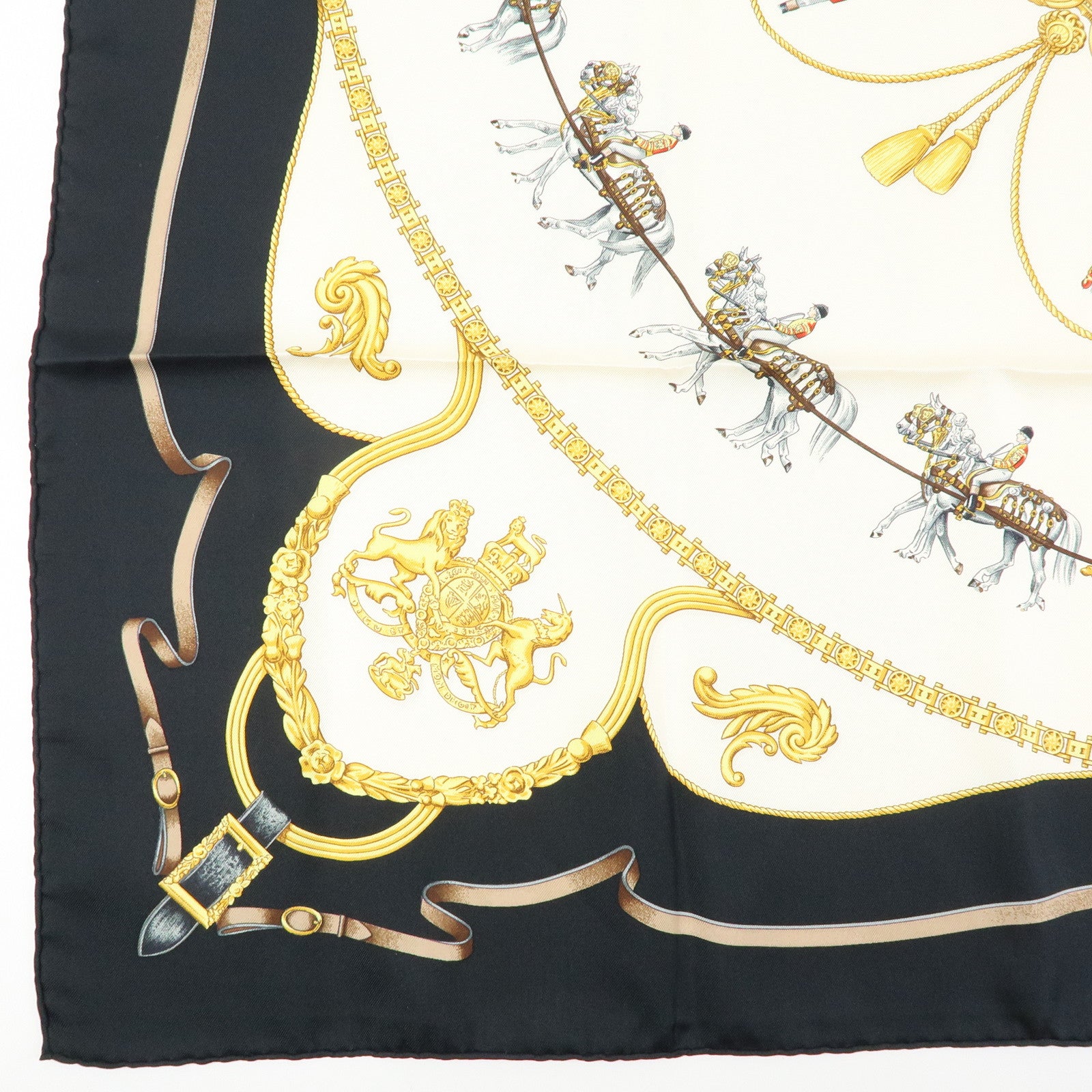 HERMES Carre 90 Silk 100% Scarf THE ROYAL MEWS Black White