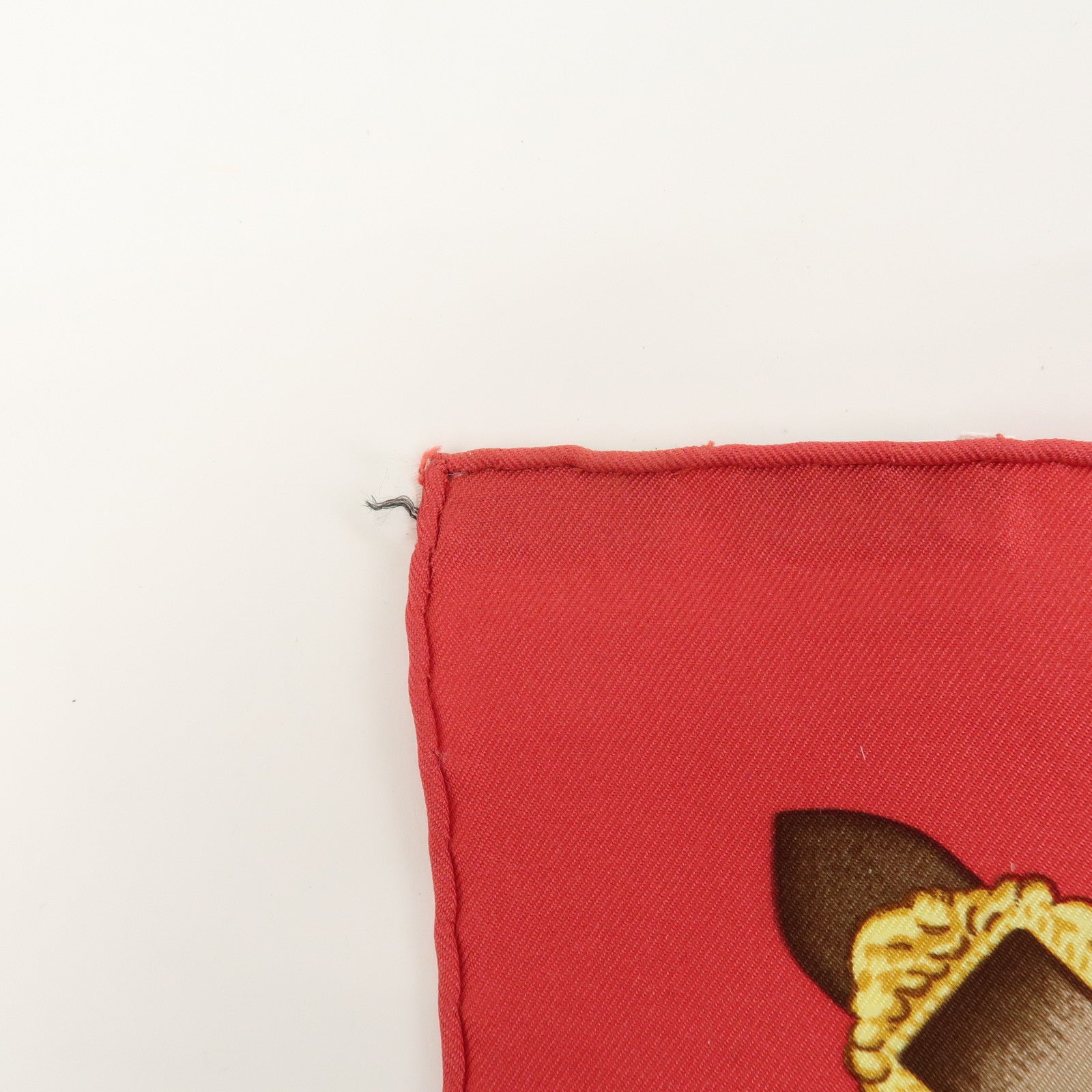 HERMES Carre 90 Silk 100% THE ROYAL MEWS Scarf Red White