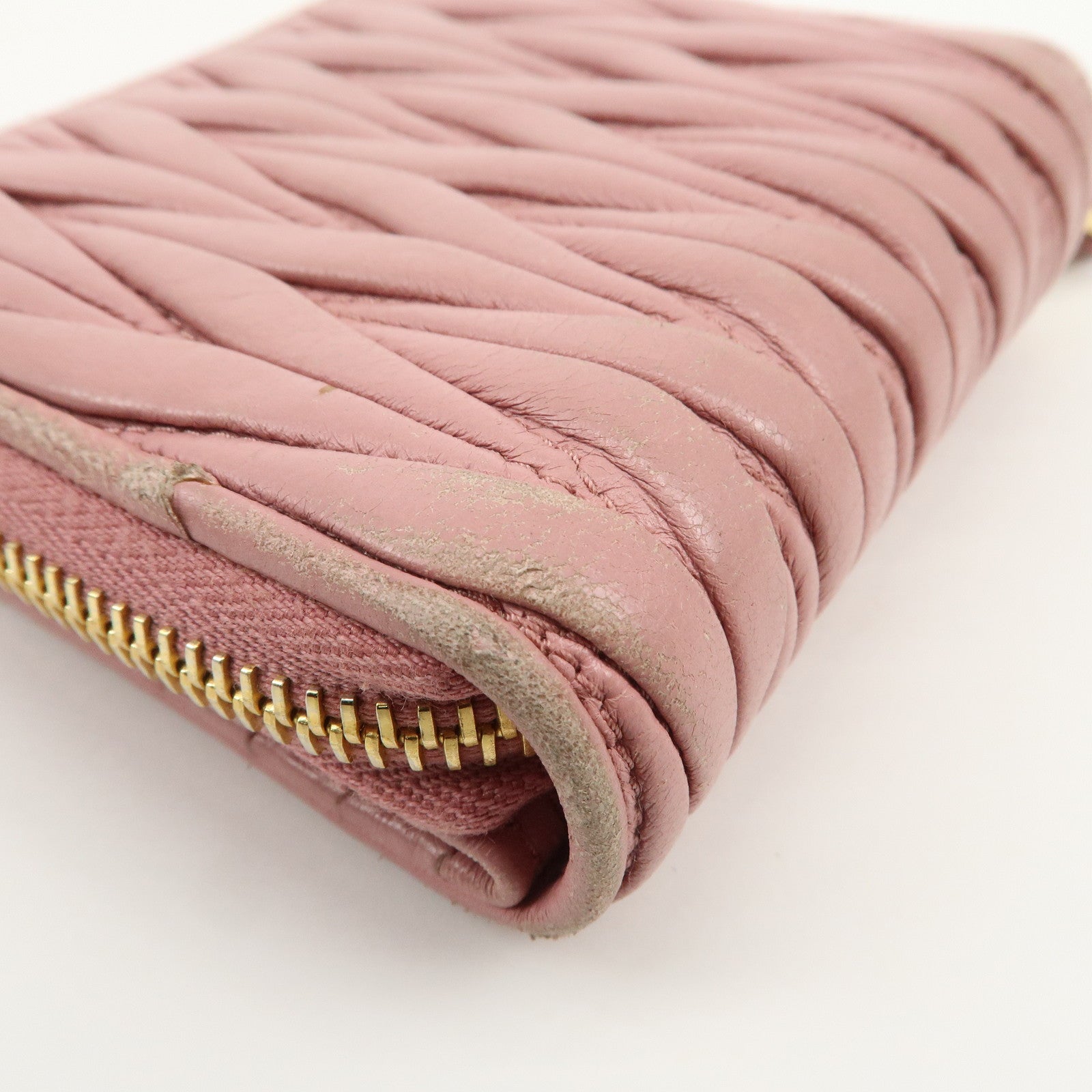 MIU MIU Matelasse Round Zippy Compact Wallet Pink 5ML522