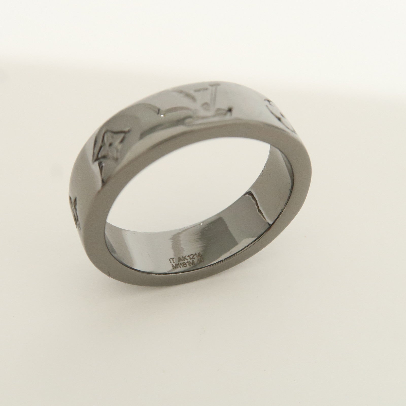 Louis Vuitton Monogram Mosaic Thin Ring Metal M Black Silver M1181