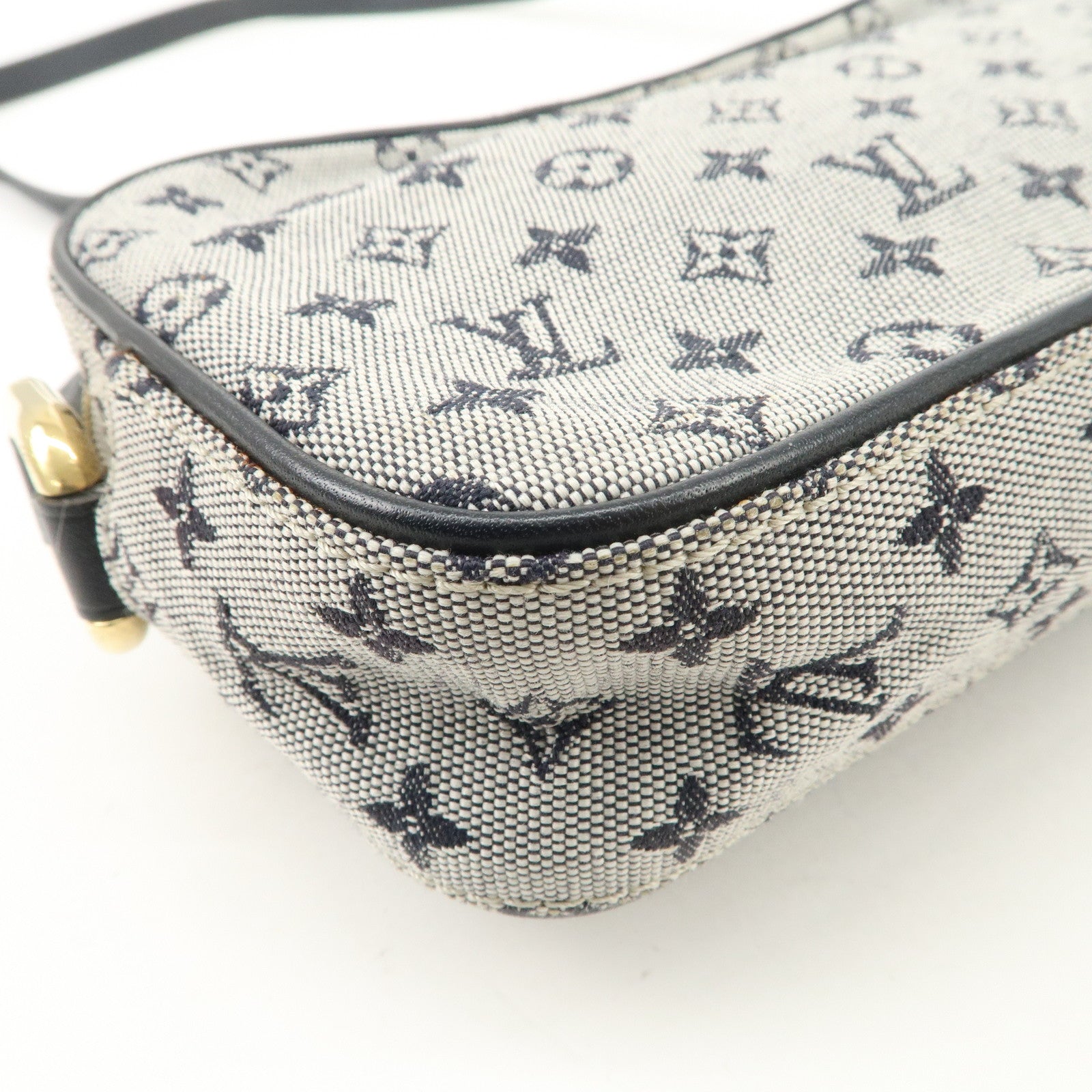 Louis Vuitton Monogram Mini Canvas Juliette MM Shoulder Bag M92315