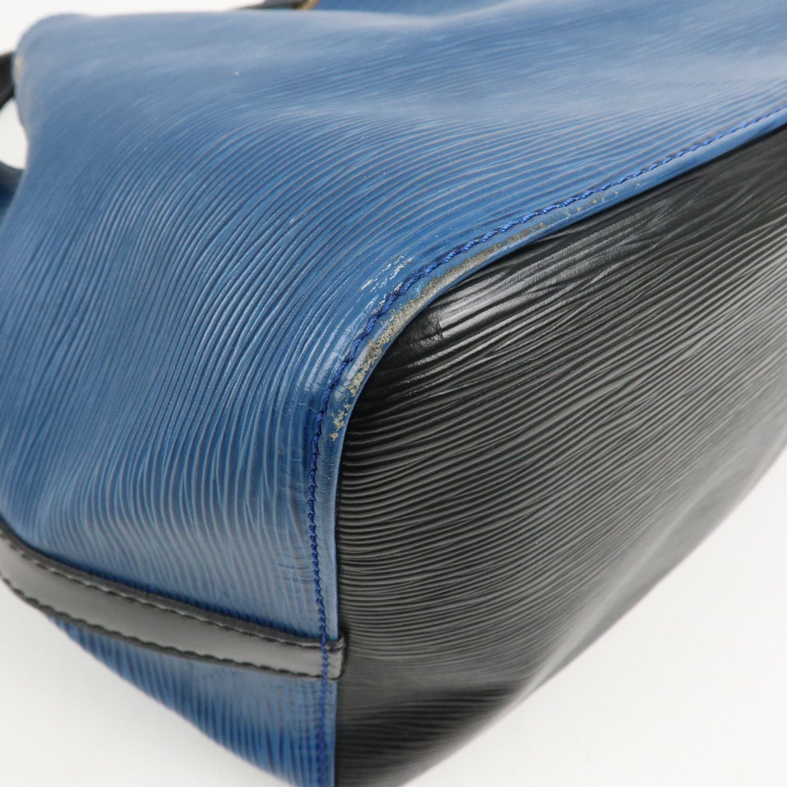Louis Vuitton Epi Leather Petit Noe Bicolor Noir Toledo Blue Ｍ44152