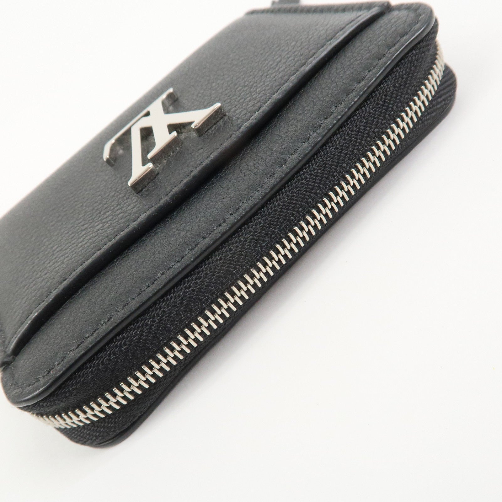 Louis Vuitton Lock Me Calf Leather Coin Case Coin Purse Noir M80099