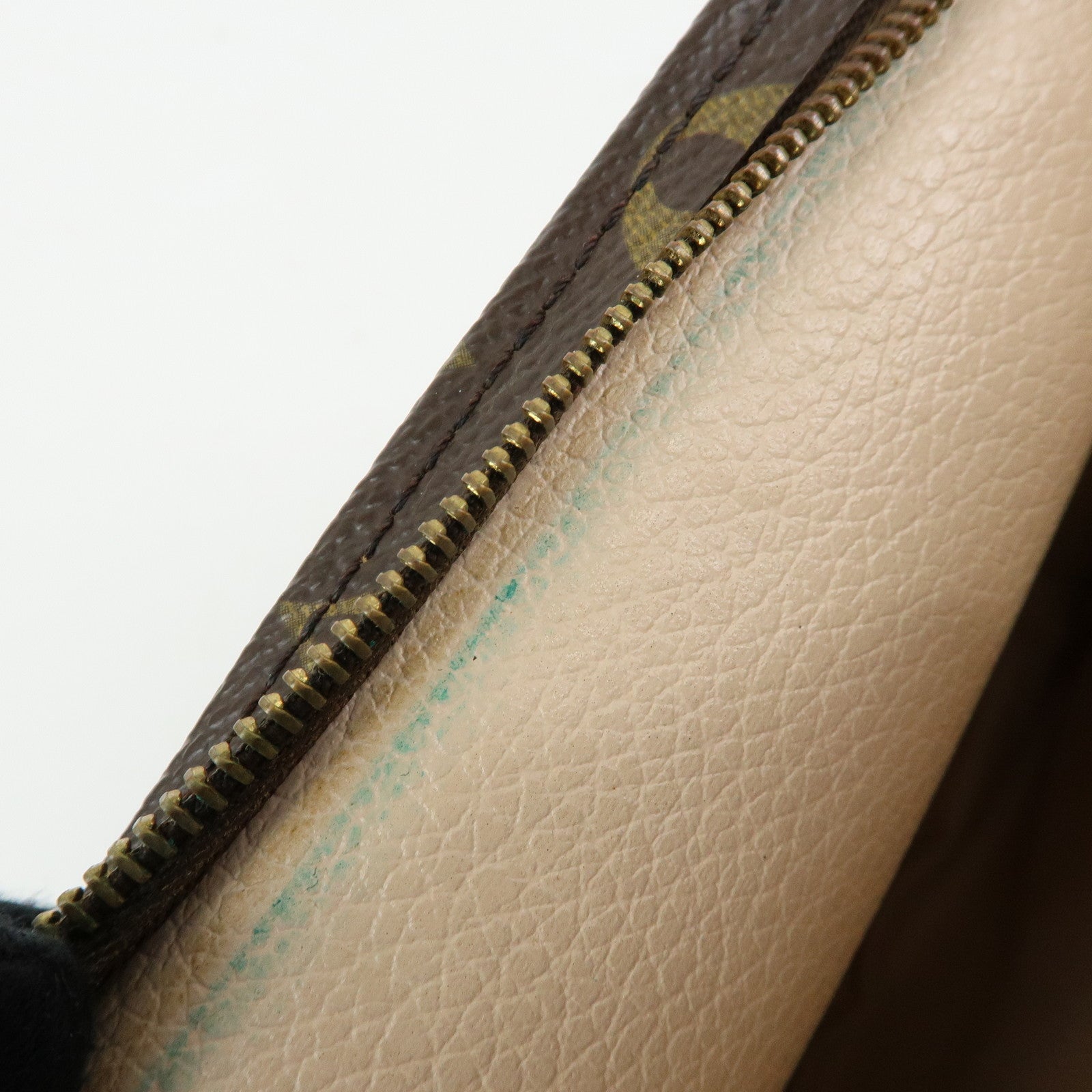 Louis Vuitton Monogram Poche Toilette 26 Clutch Bag Brown M47542
