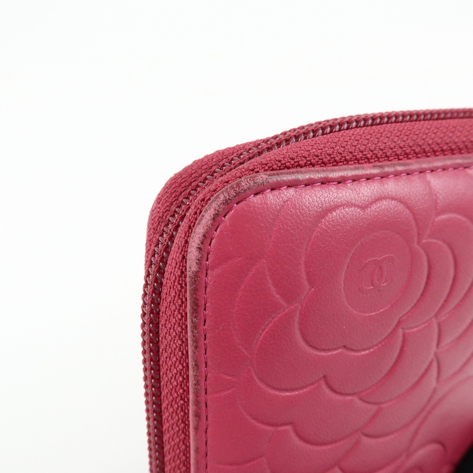 CHANEL Camellia Lamb Skin Round Zippy Wallet Pink A82281