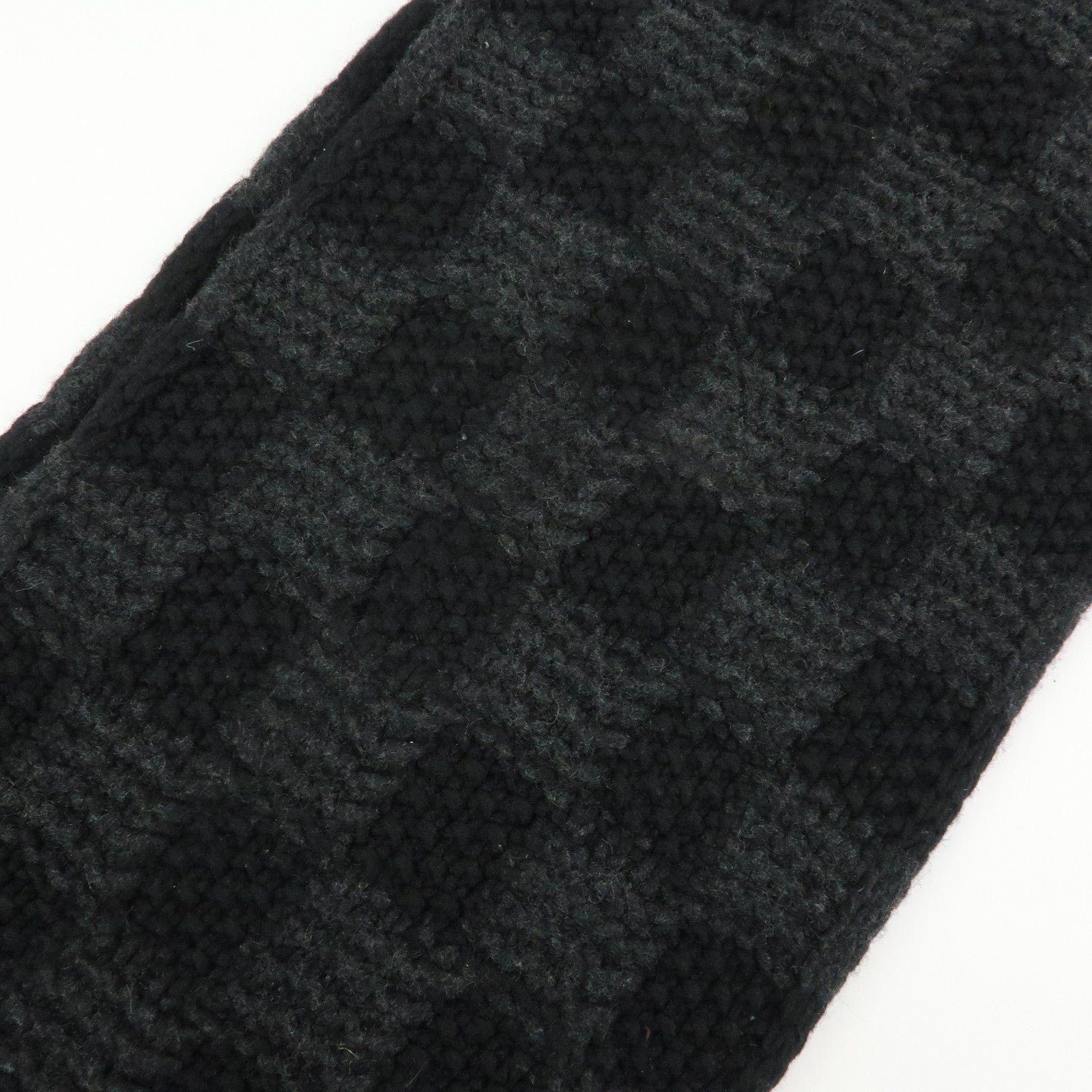 Louis Vuitton Helsinki Alps Patch Cashmere 100% Scarf Black M71108