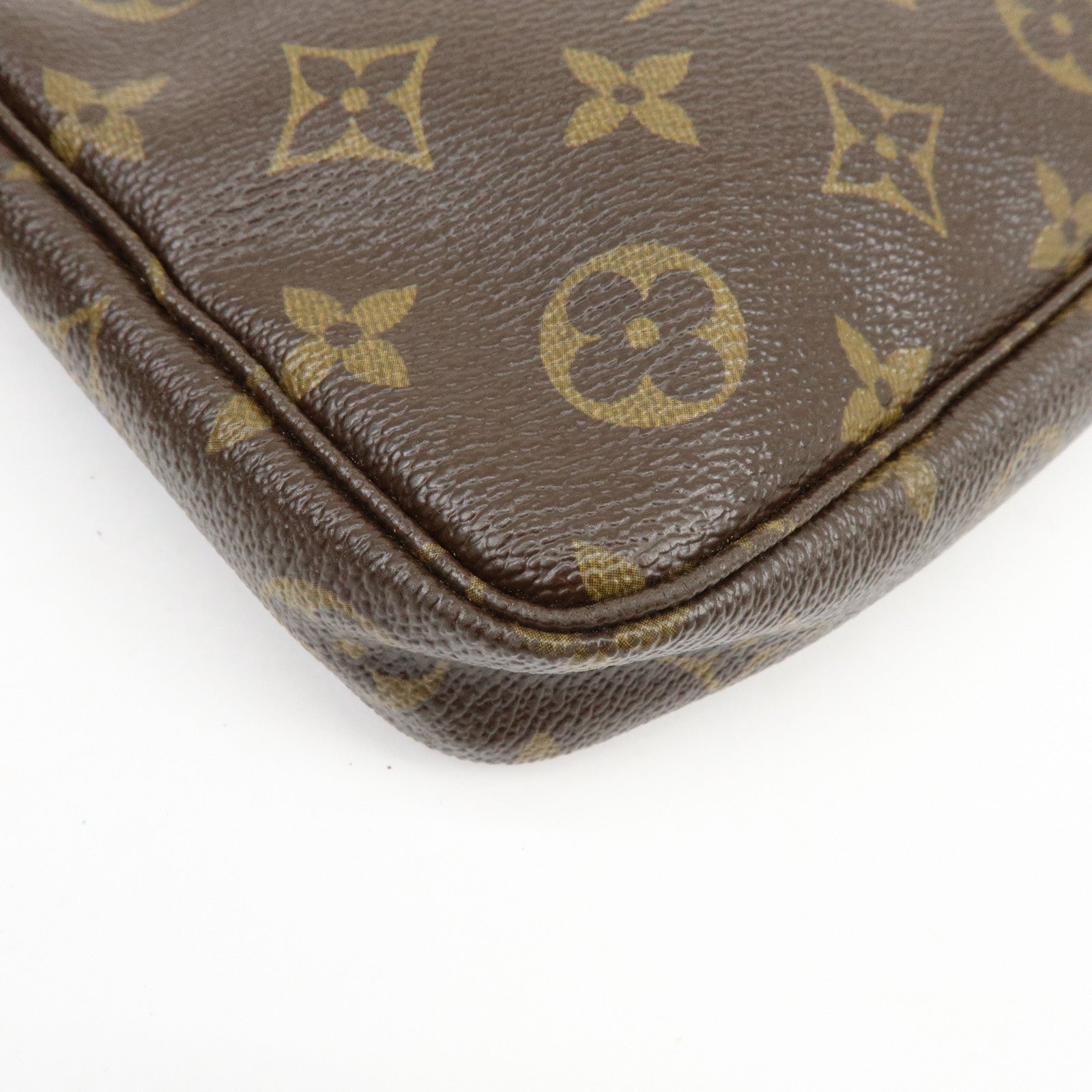 Louis Vuitton Monogram Cherry Pochette Accessoires Pouch M95008