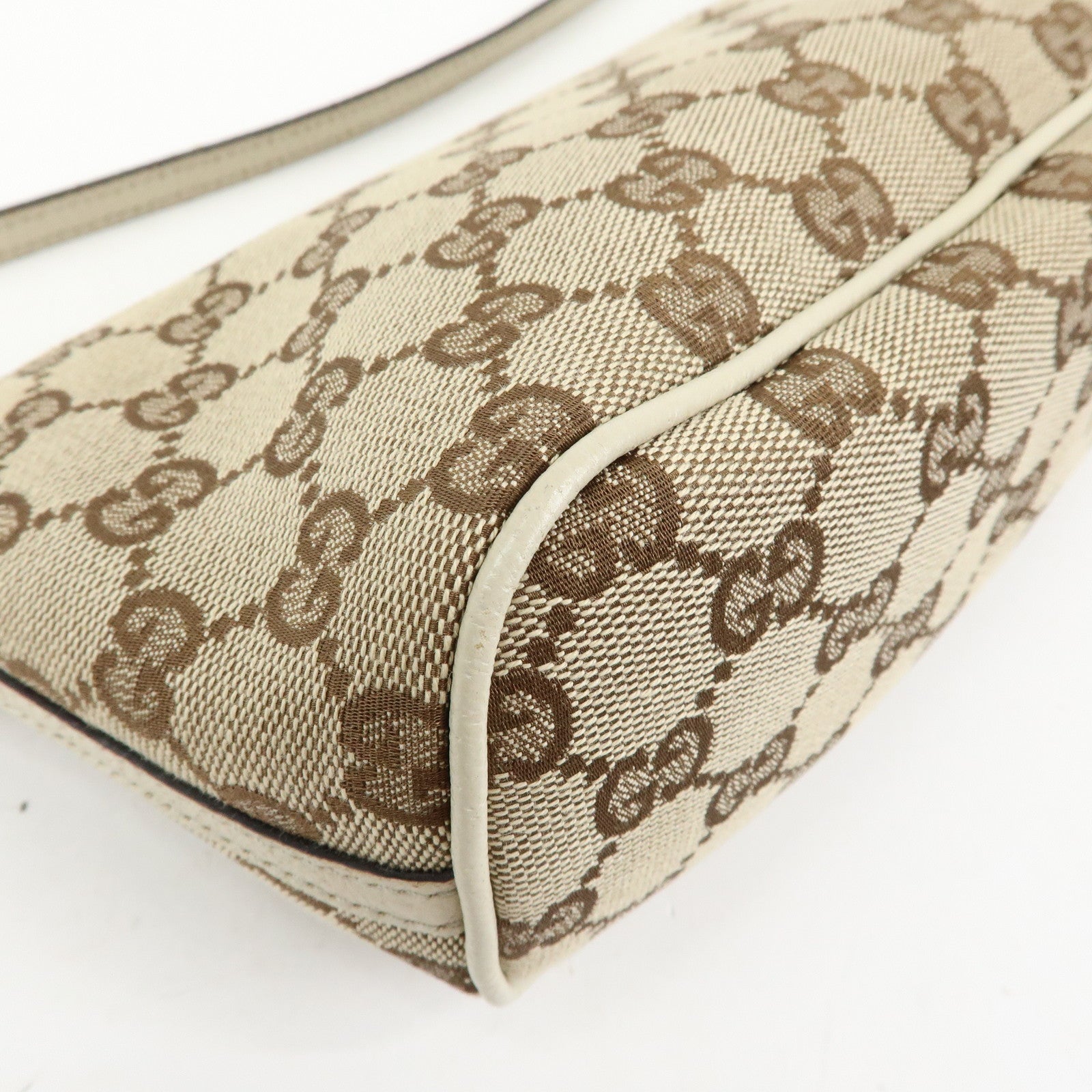 GUCCI Boat Bag GG Canvas Leather Accessory Pouch Beige White 07198