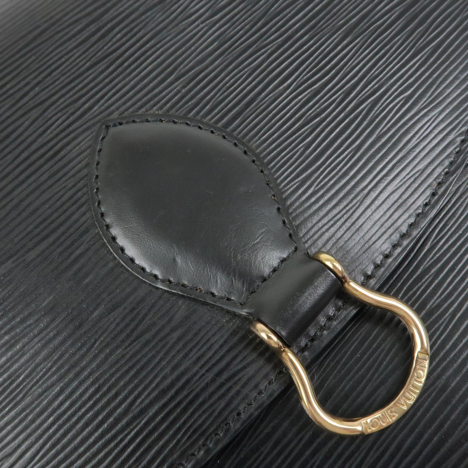 Louis Vuitton Epi Saint Cloud Shoulder Bag Black Noir M52192