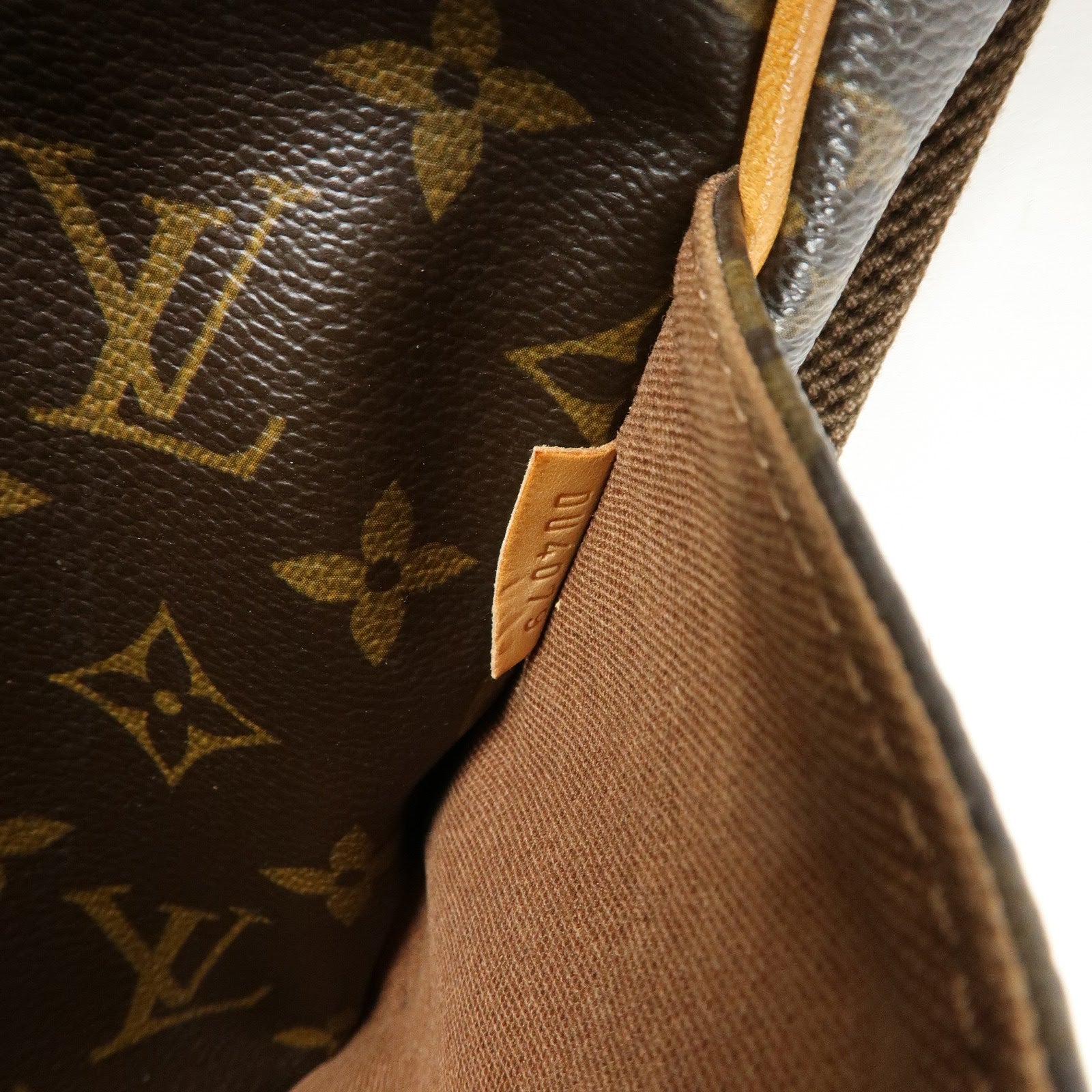 Louis Vuitton Monogram Messenger Bosphore PM Shoulder Bag M40106