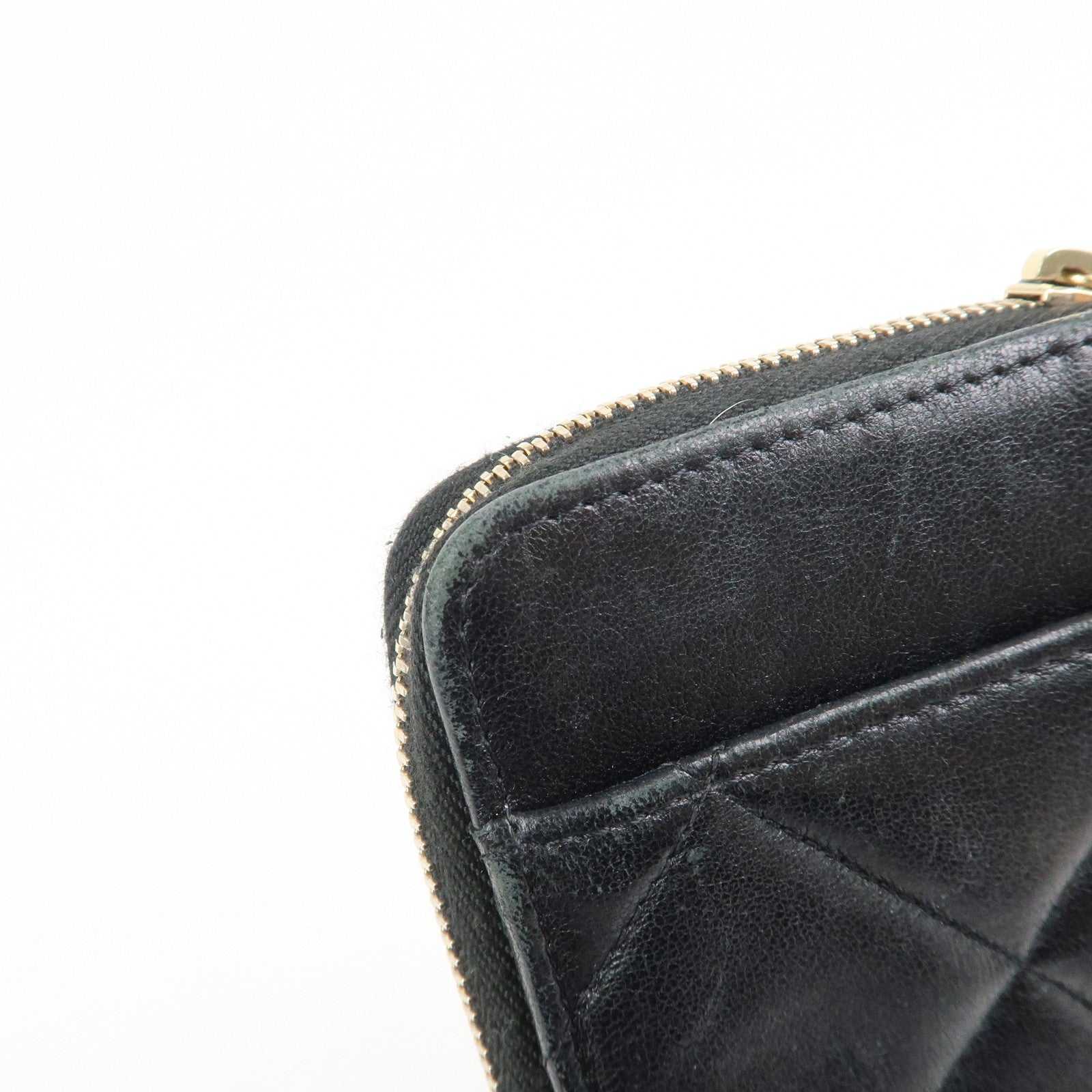 CHANEL Chanel 19 Lamb Skin Round Zippy Coin Case Black AP2701