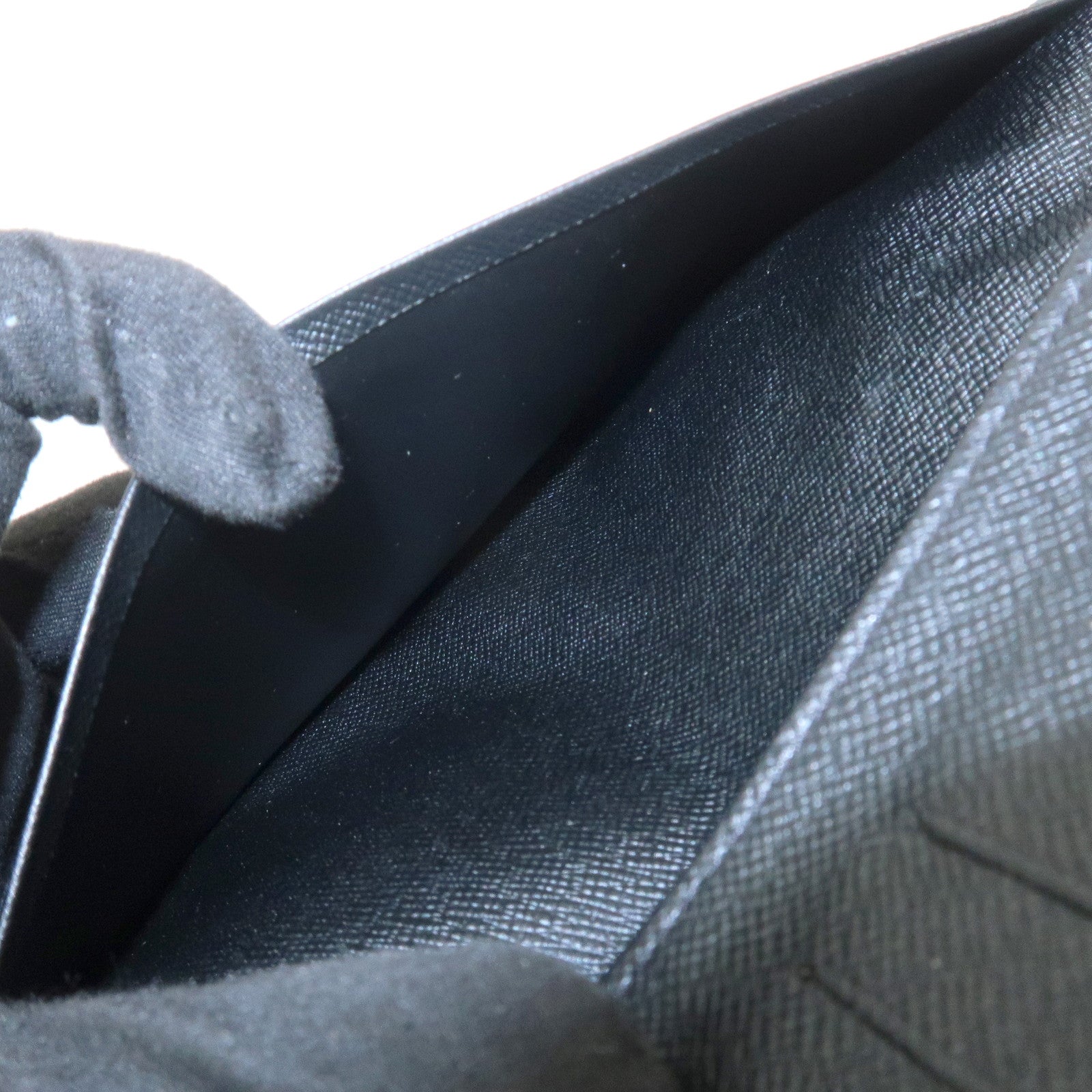 Louis Vuitton Taiga Portefeuille Brazza Bi-fold Long Wallet M30501