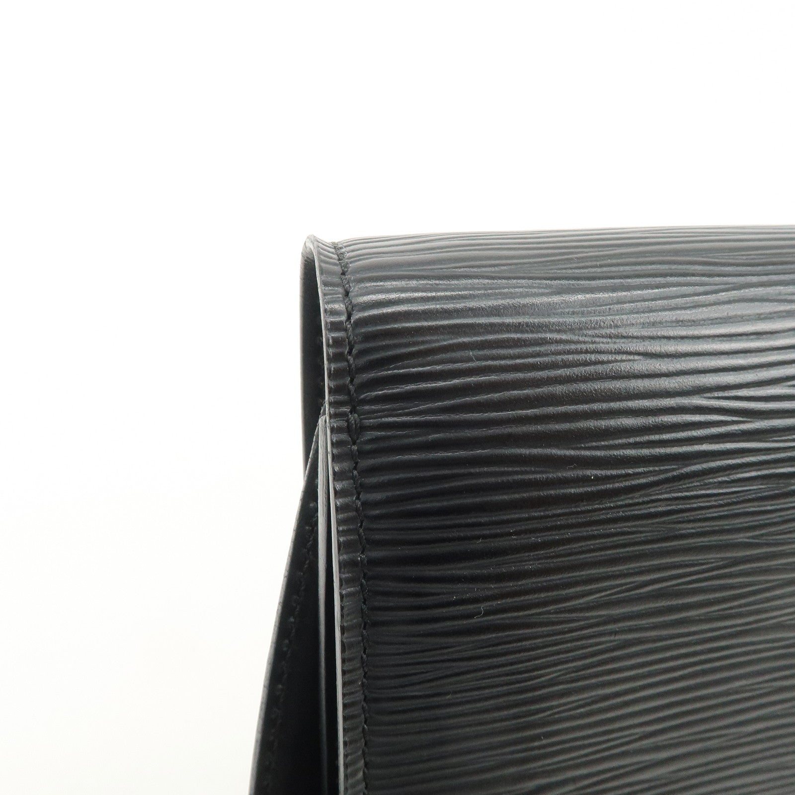 Louis Vuitton Epi Leather Arche Shoulder Crossbody Bag Noir M52572