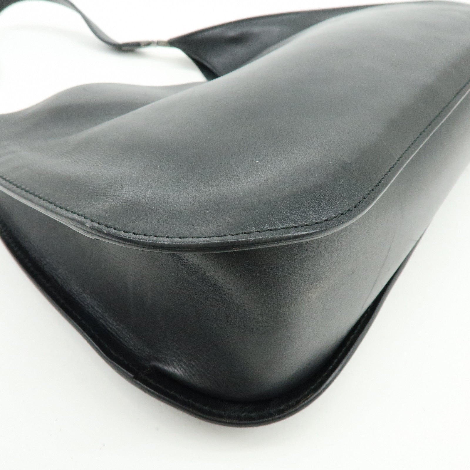 GUCCI Logo Leather Shoulder Bag Hand Bag Black 001・3767